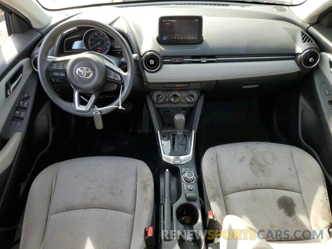 8 Photograph of a damaged car 3MYDLBYV0KY520990 TOYOTA YARIS 2019