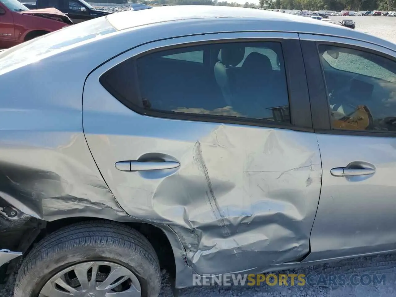 10 Photograph of a damaged car 3MYDLBYV0KY523307 TOYOTA YARIS 2019