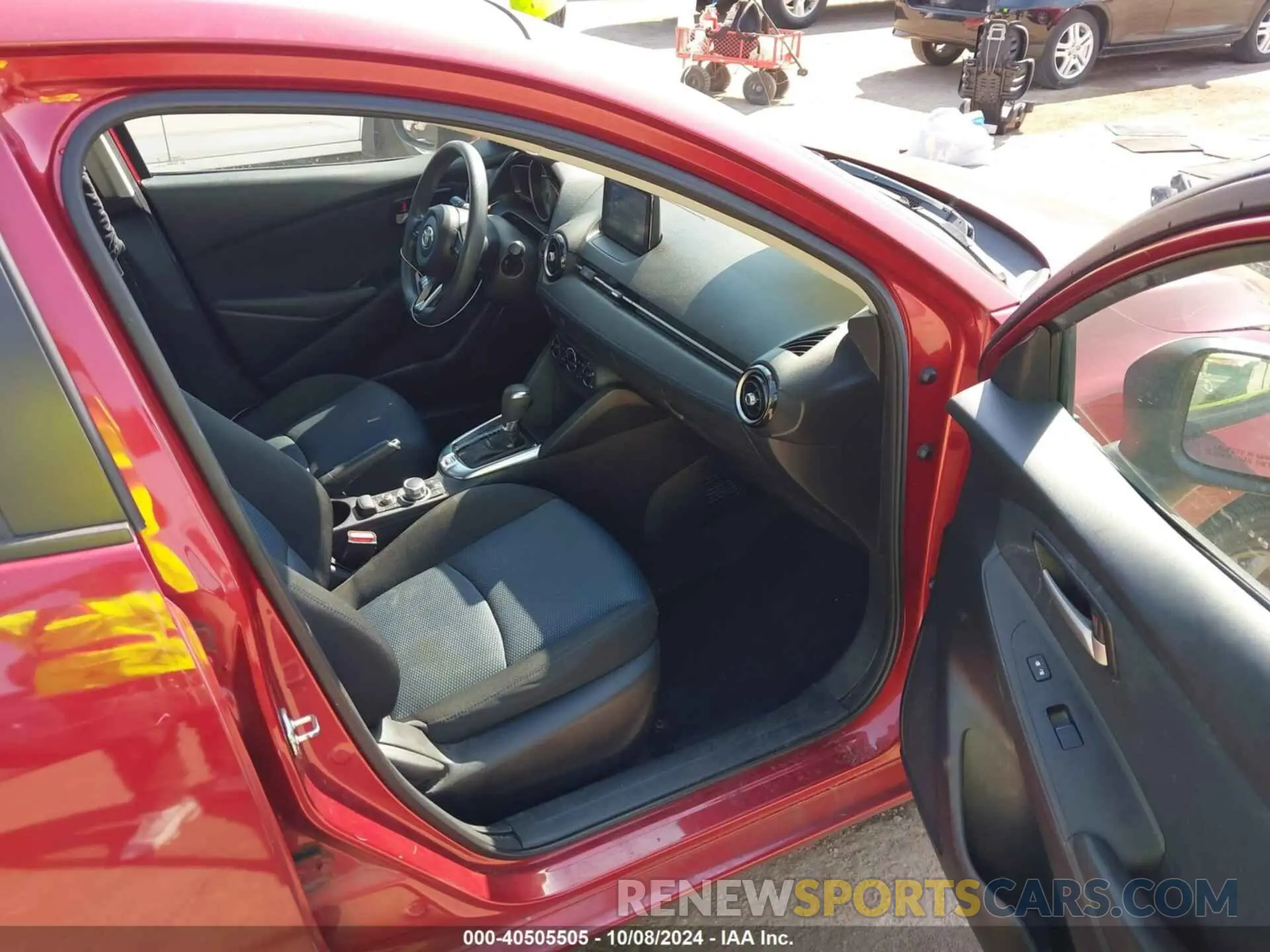 5 Photograph of a damaged car 3MYDLBYV0KY525073 TOYOTA YARIS 2019