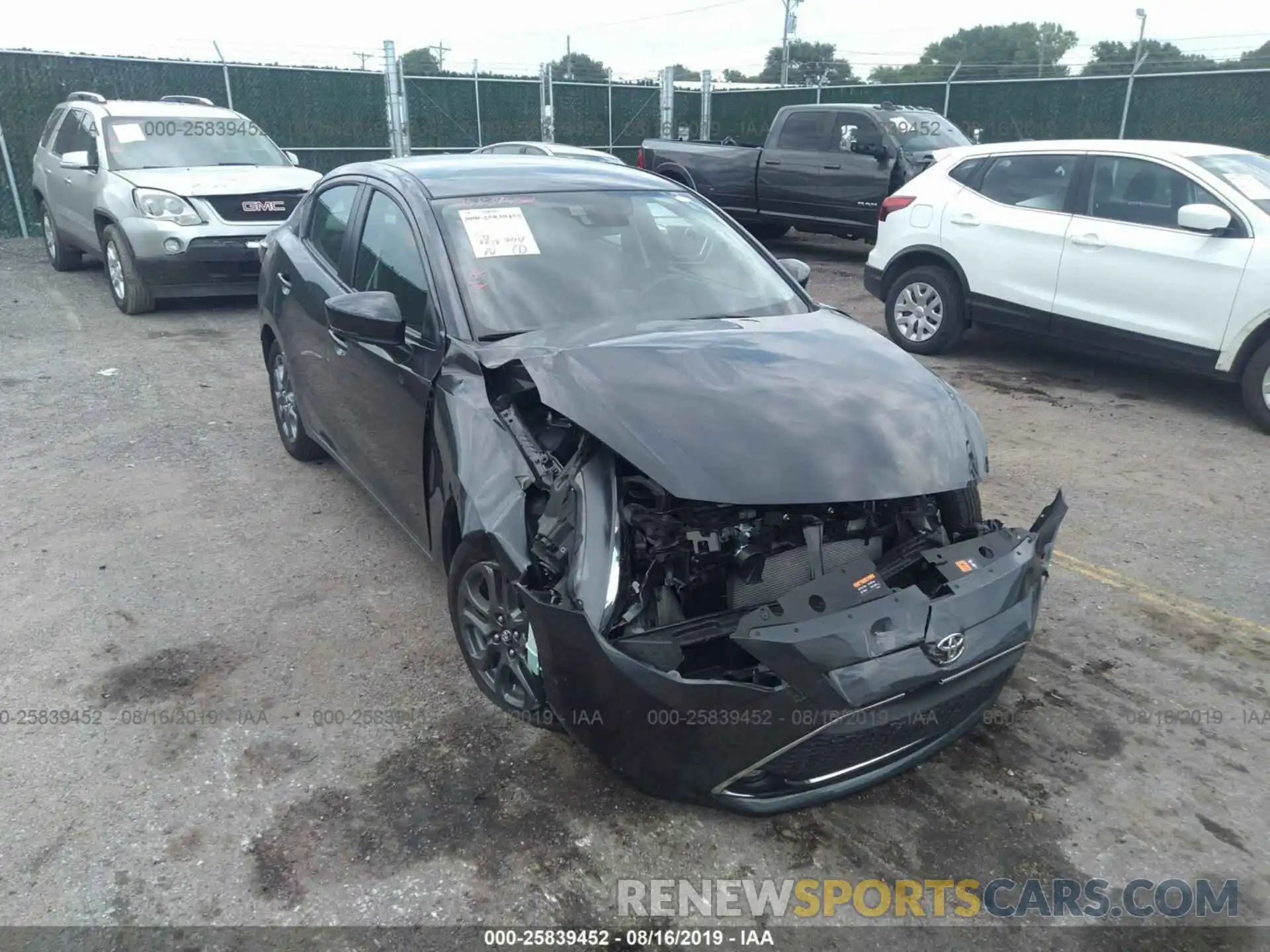 1 Photograph of a damaged car 3MYDLBYV0KY527289 TOYOTA YARIS 2019