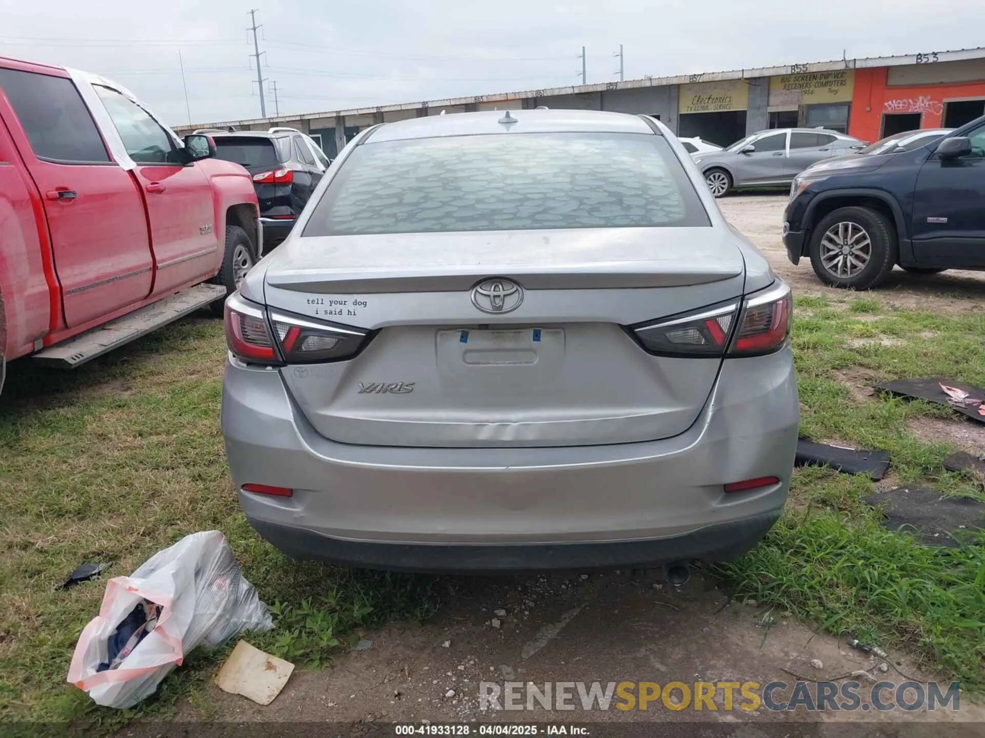15 Photograph of a damaged car 3MYDLBYV1KY500070 TOYOTA YARIS 2019