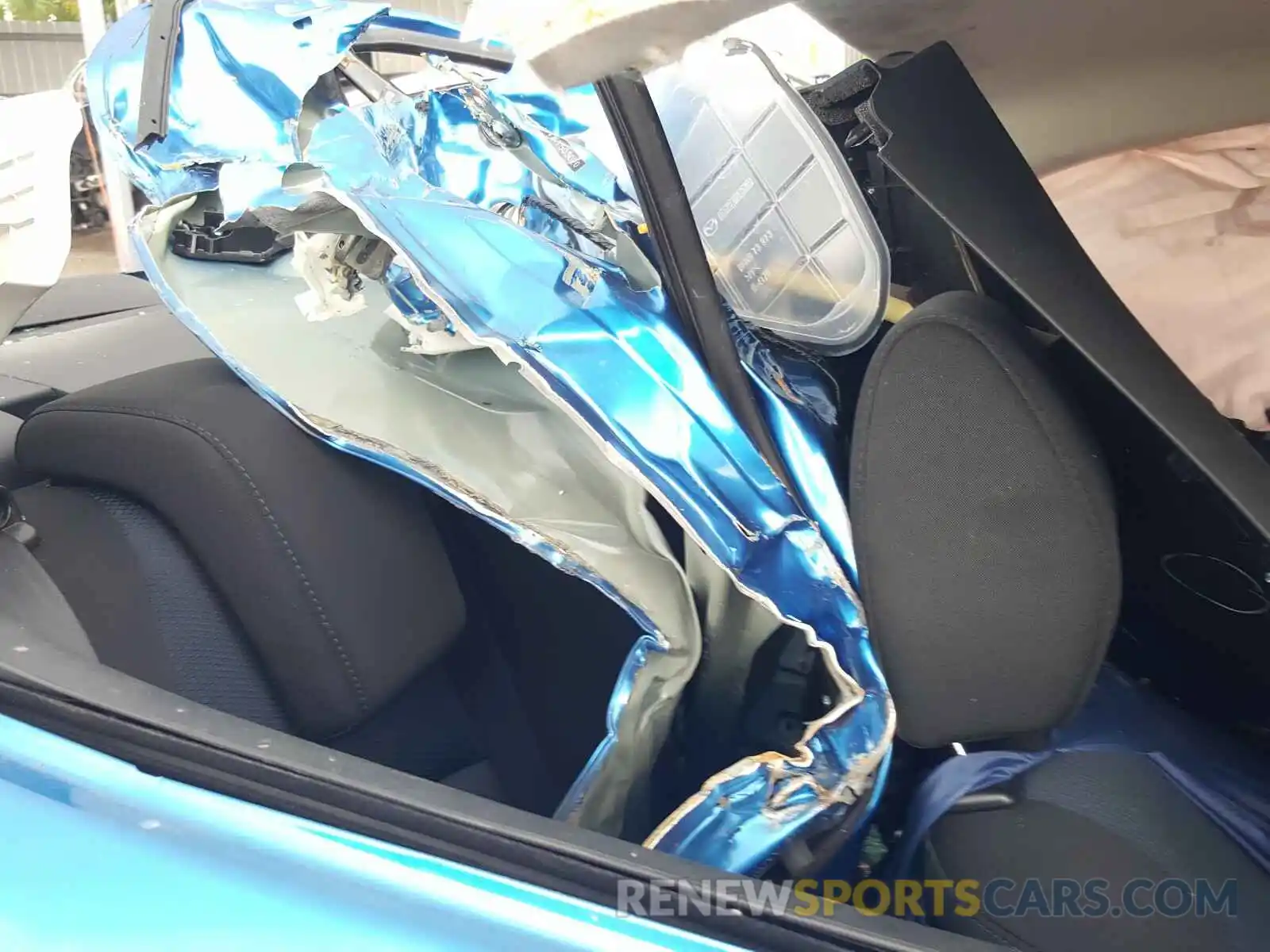 6 Photograph of a damaged car 3MYDLBYV1KY503020 TOYOTA YARIS 2019