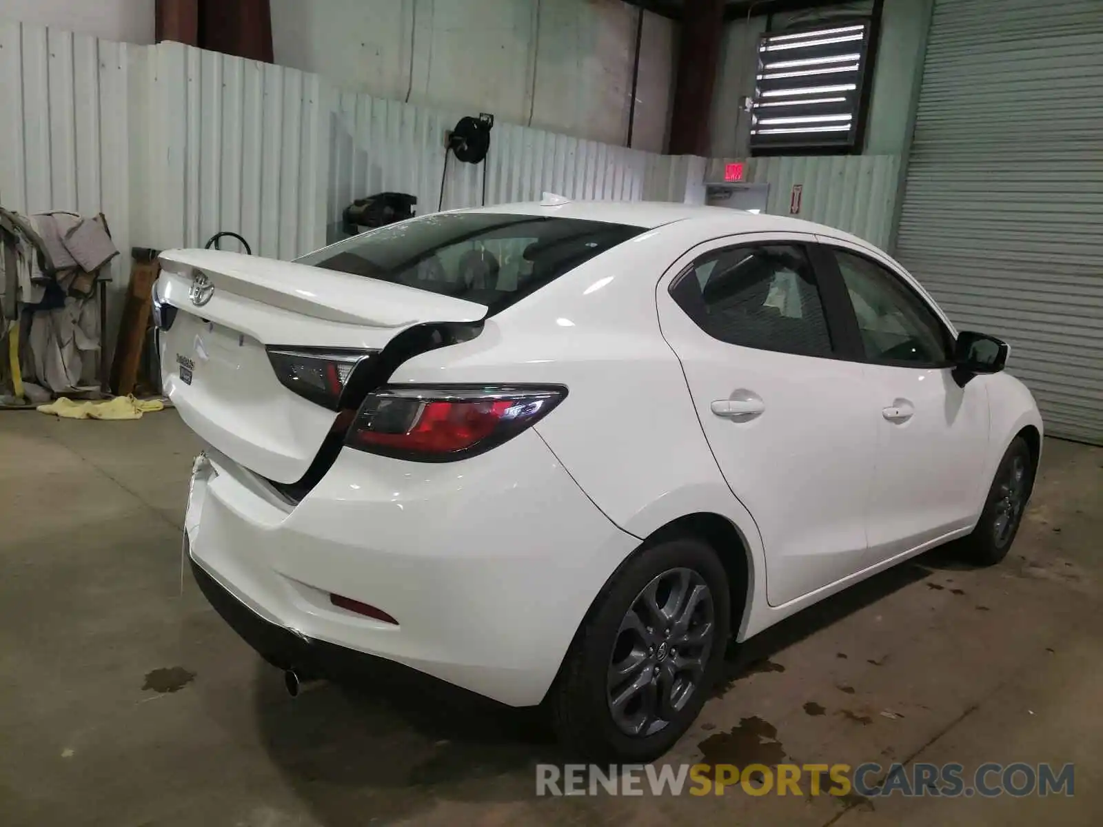 4 Photograph of a damaged car 3MYDLBYV1KY505592 TOYOTA YARIS 2019