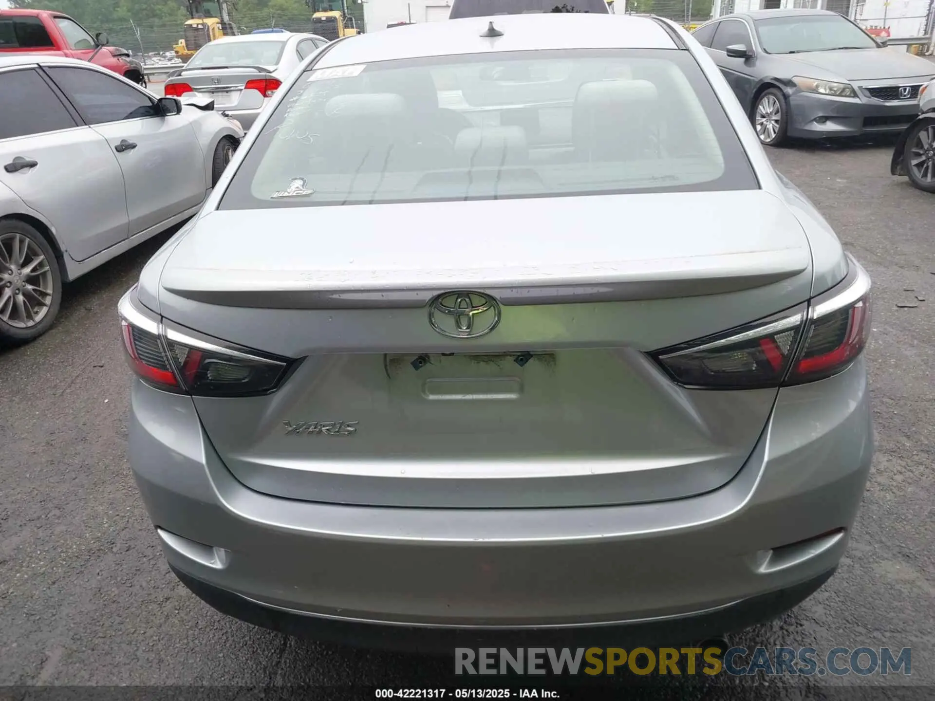 17 Photograph of a damaged car 3MYDLBYV1KY509934 TOYOTA YARIS 2019