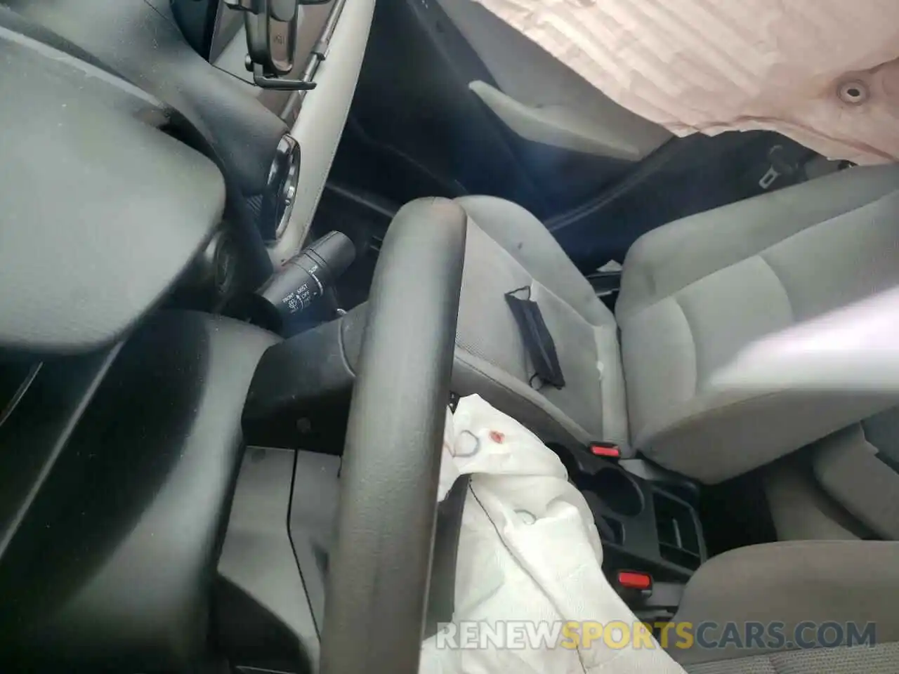 8 Photograph of a damaged car 3MYDLBYV1KY515295 TOYOTA YARIS 2019