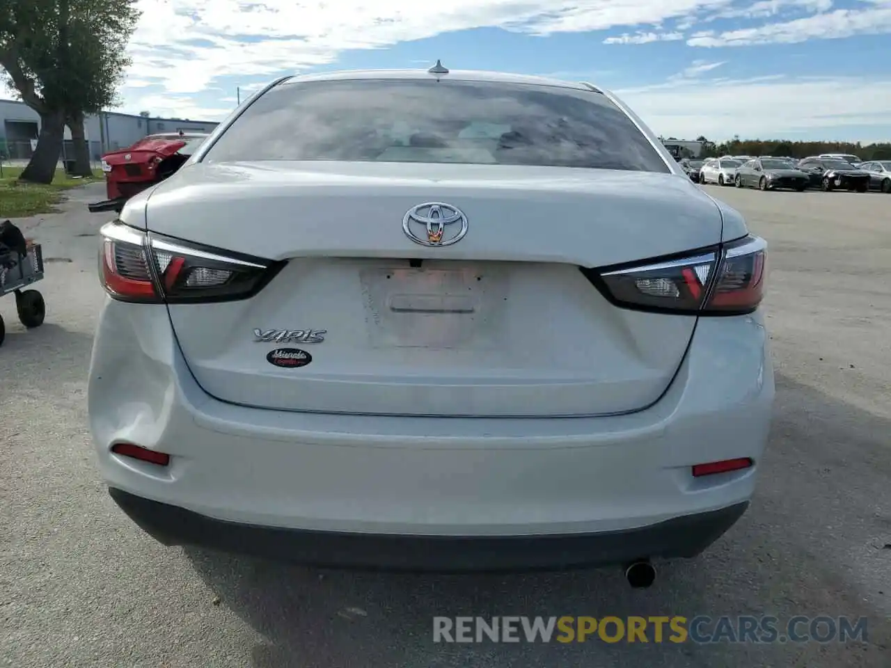 6 Photograph of a damaged car 3MYDLBYV1KY517774 TOYOTA YARIS 2019