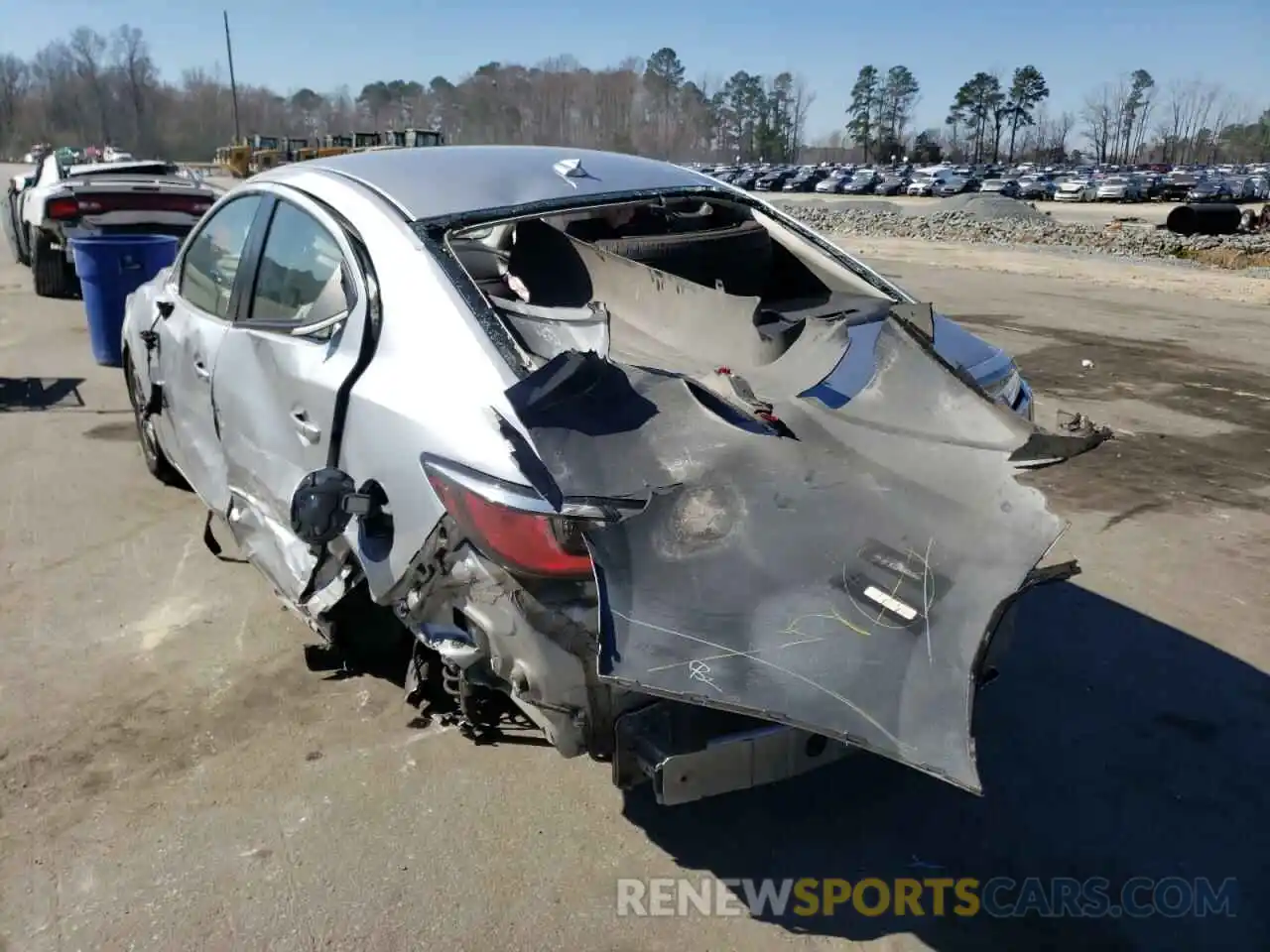 3 Photograph of a damaged car 3MYDLBYV1KY518701 TOYOTA YARIS 2019