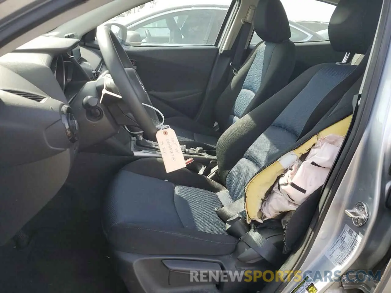 7 Photograph of a damaged car 3MYDLBYV1KY523056 TOYOTA YARIS 2019