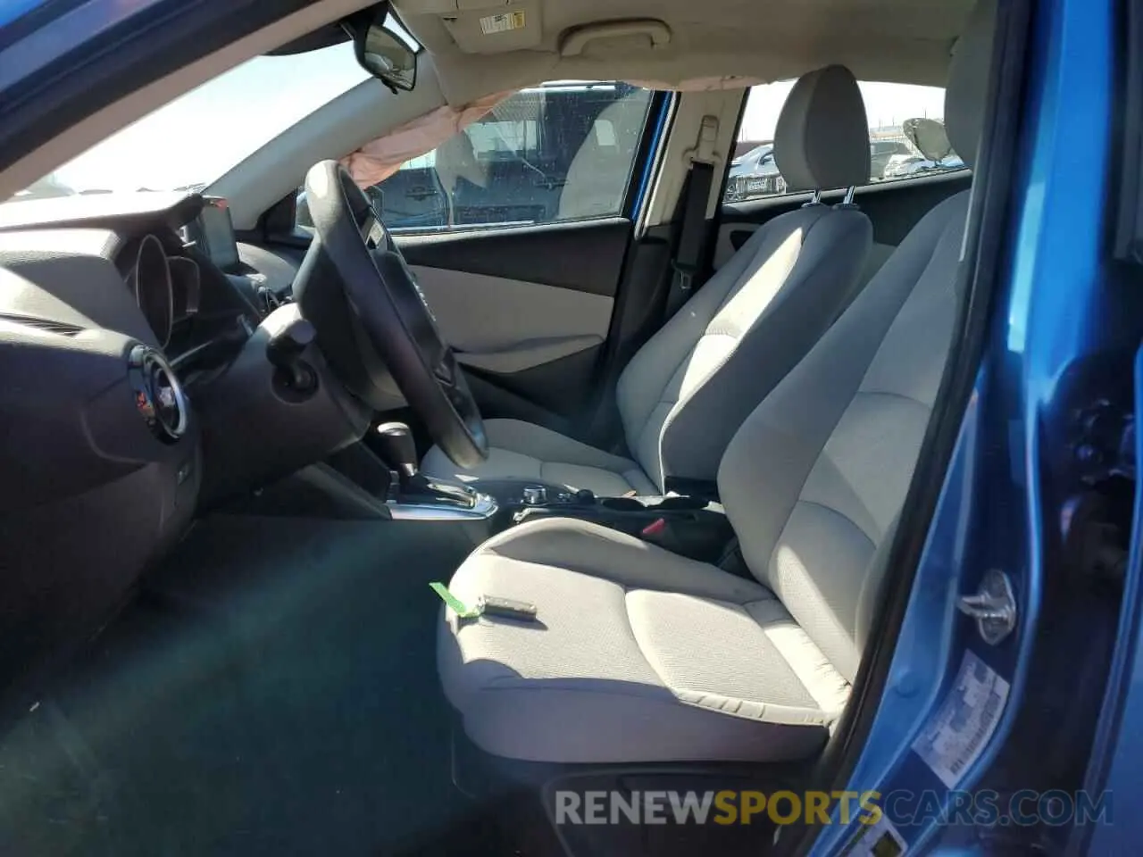 7 Photograph of a damaged car 3MYDLBYV1KY523199 TOYOTA YARIS 2019