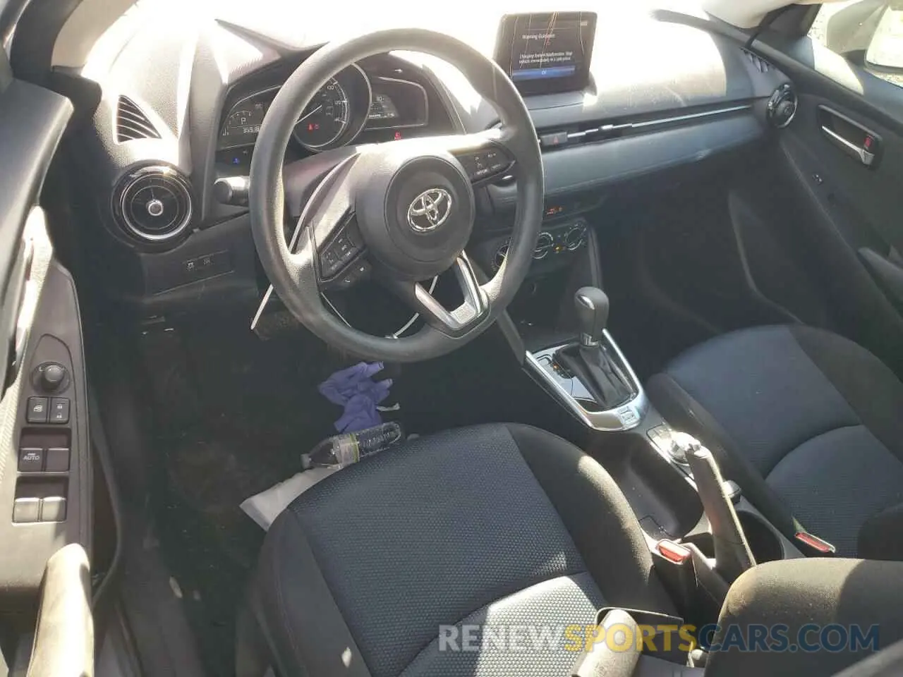 8 Photograph of a damaged car 3MYDLBYV1KY523445 TOYOTA YARIS 2019