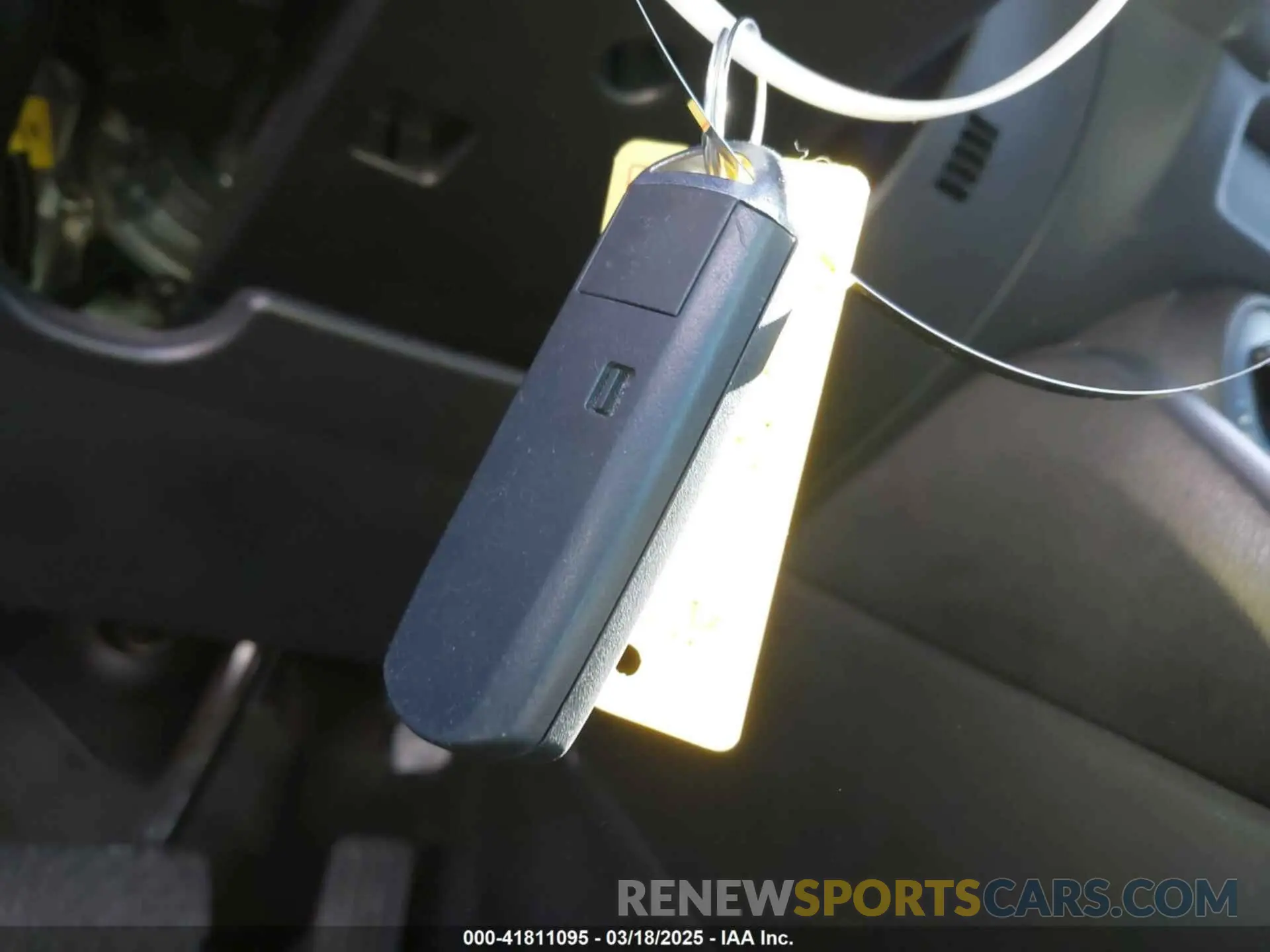 11 Photograph of a damaged car 3MYDLBYV1KY526975 TOYOTA YARIS 2019
