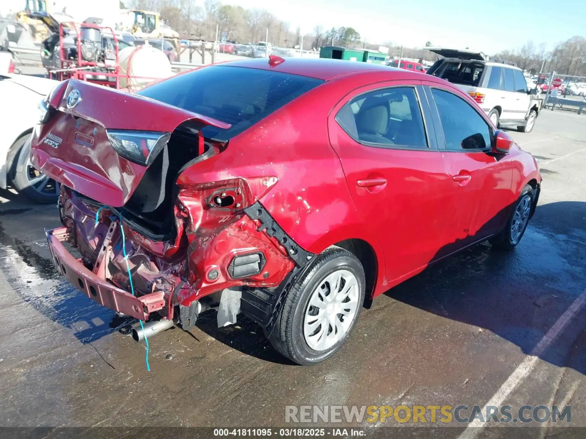 4 Photograph of a damaged car 3MYDLBYV1KY526975 TOYOTA YARIS 2019