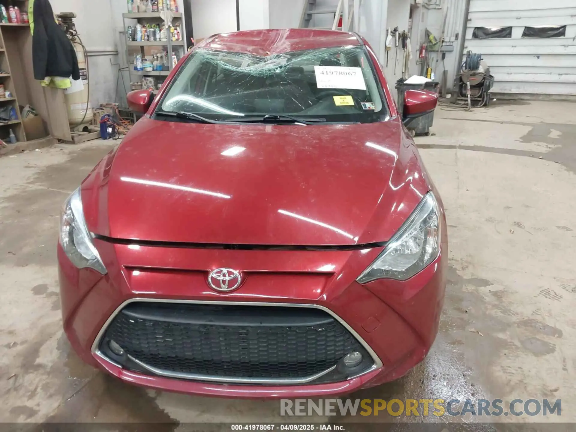 12 Photograph of a damaged car 3MYDLBYV1KY527818 TOYOTA YARIS 2019