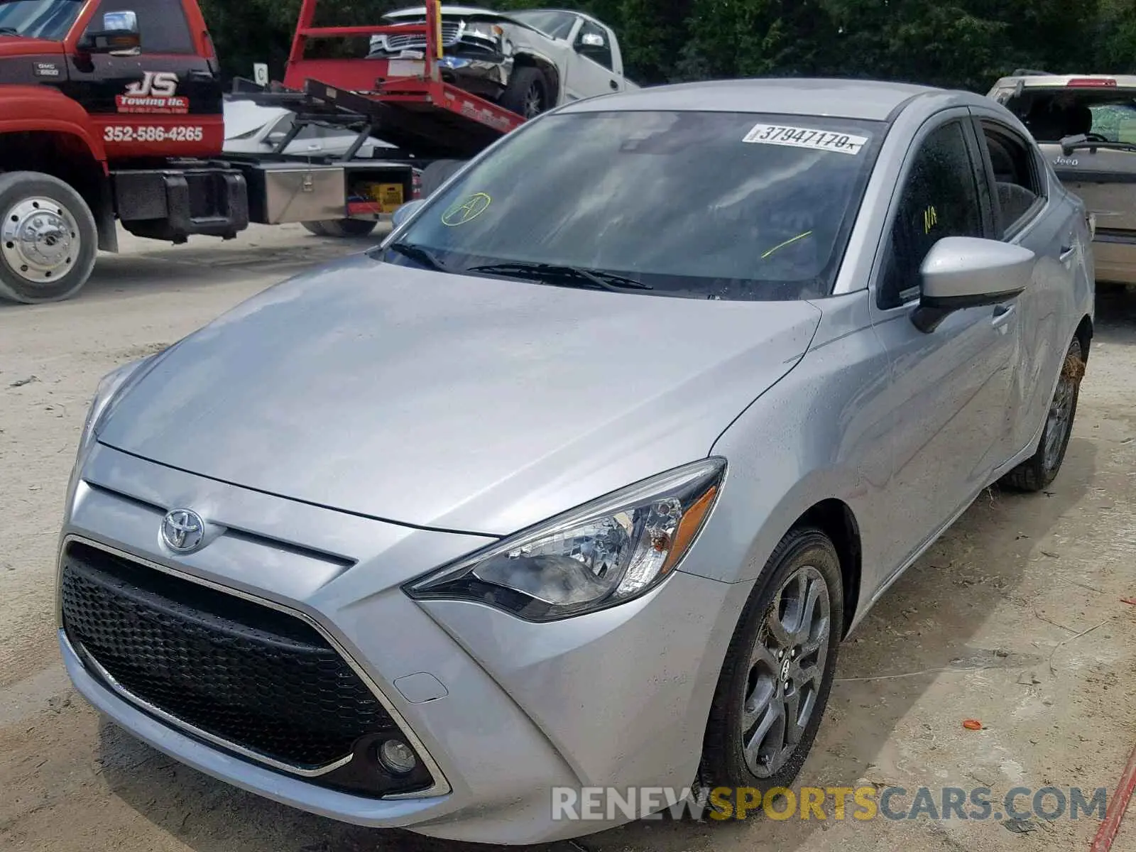 2 Photograph of a damaged car 3MYDLBYV2KY503222 TOYOTA YARIS 2019