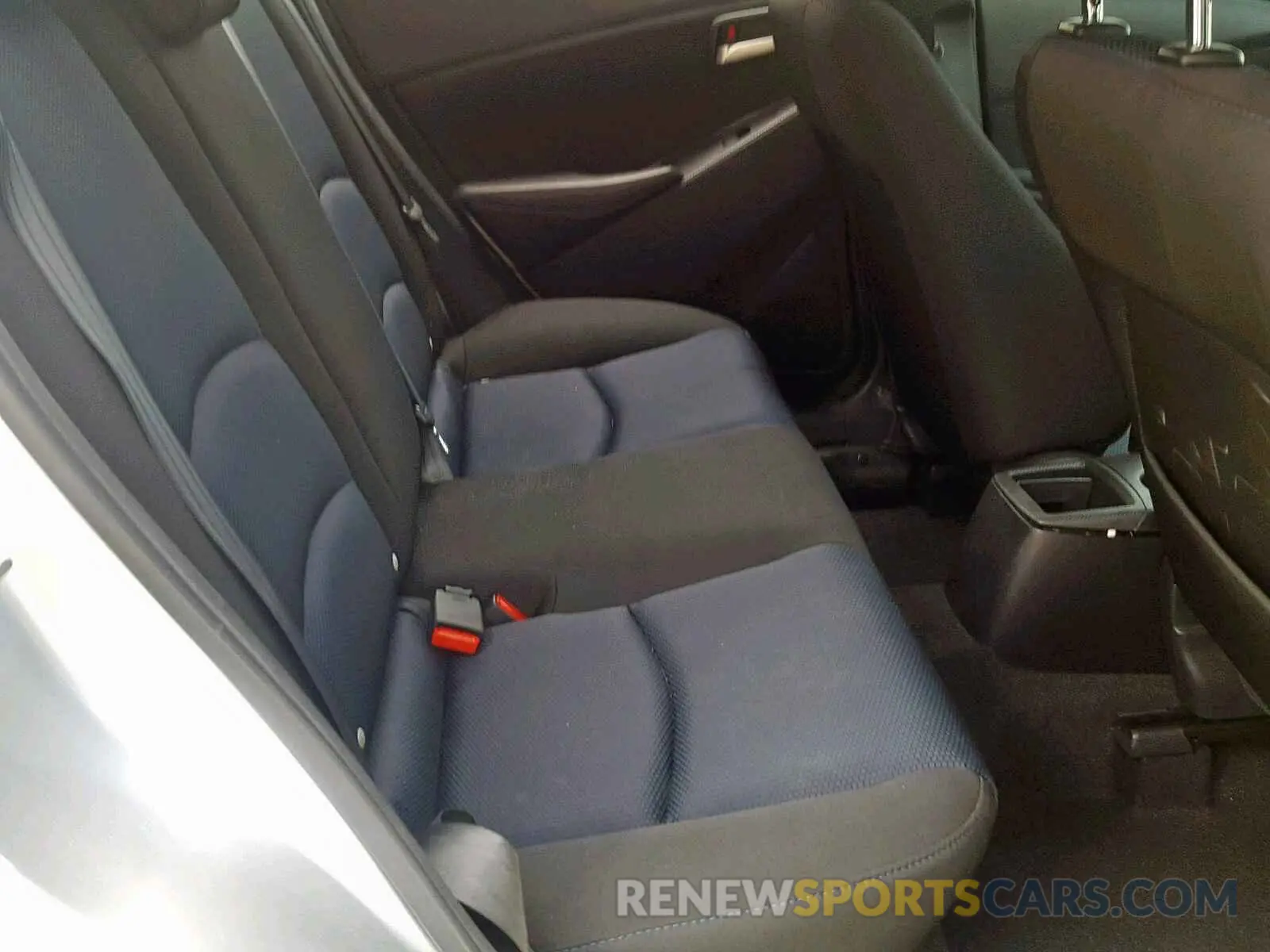 6 Photograph of a damaged car 3MYDLBYV2KY503222 TOYOTA YARIS 2019