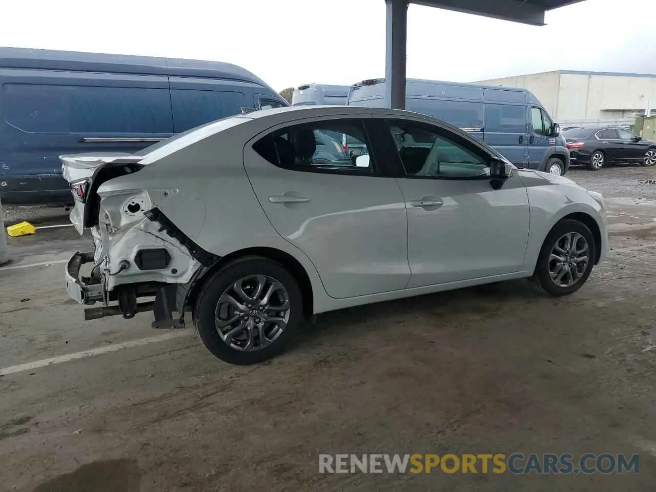 3 Photograph of a damaged car 3MYDLBYV2KY504919 TOYOTA YARIS 2019