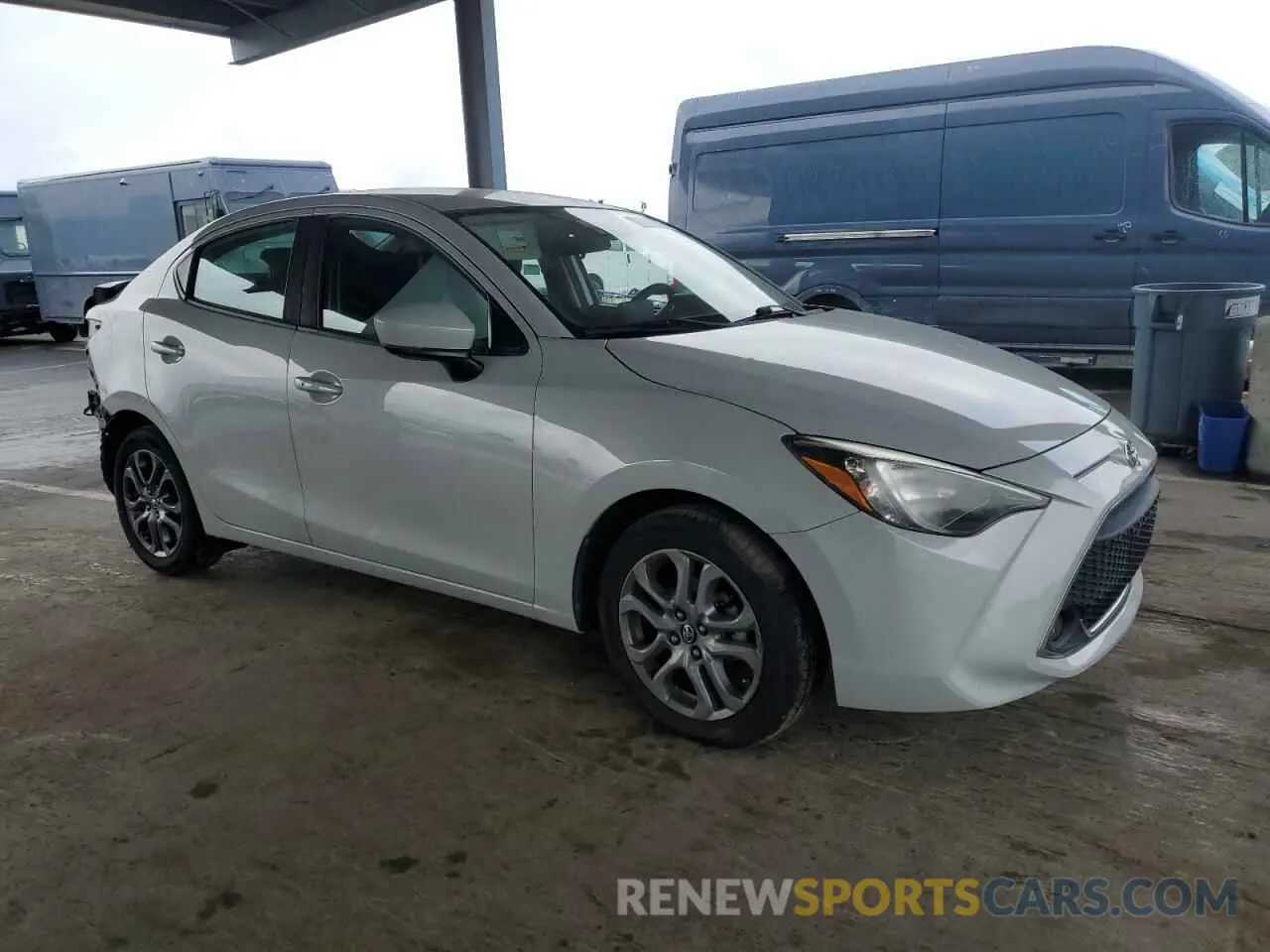 4 Photograph of a damaged car 3MYDLBYV2KY504919 TOYOTA YARIS 2019