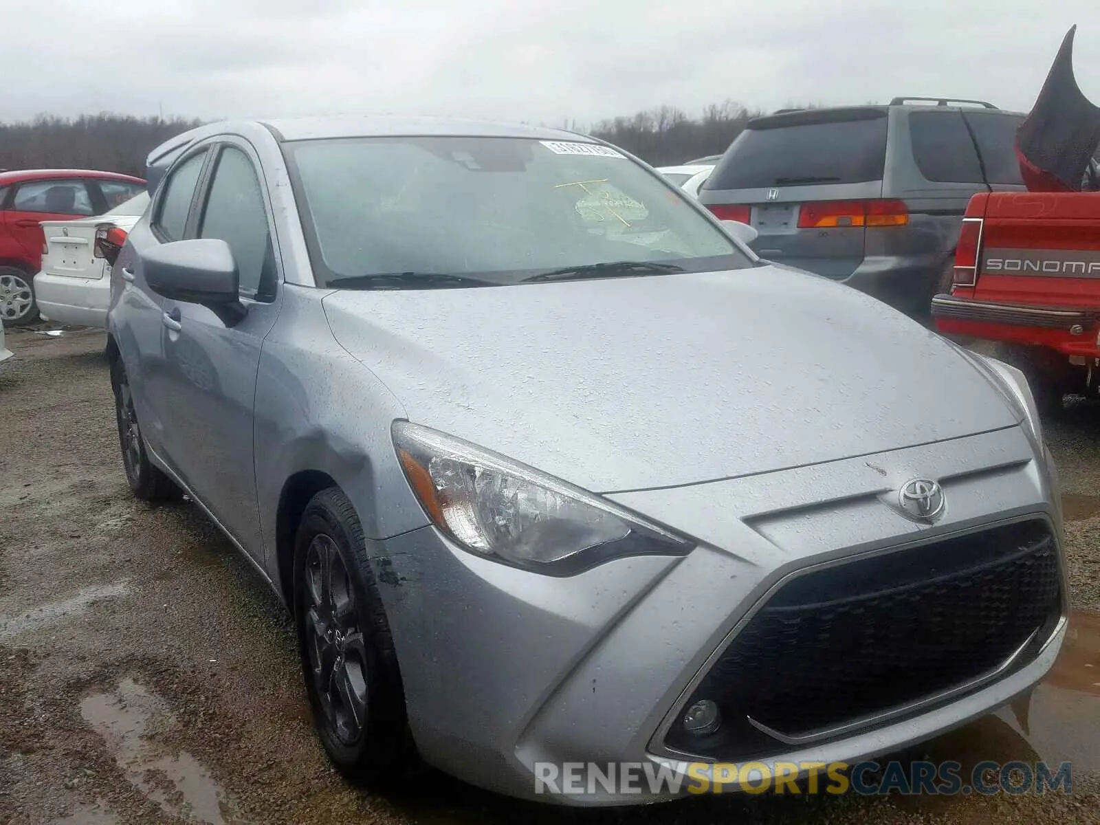 1 Photograph of a damaged car 3MYDLBYV2KY506623 TOYOTA YARIS 2019
