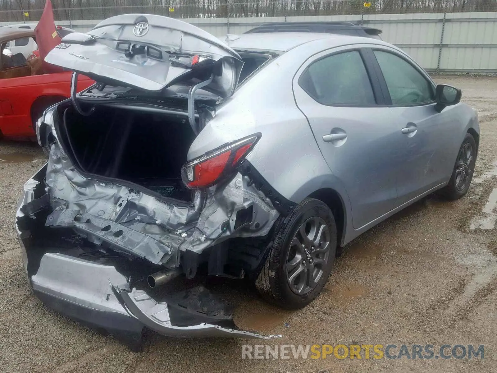 4 Photograph of a damaged car 3MYDLBYV2KY506623 TOYOTA YARIS 2019