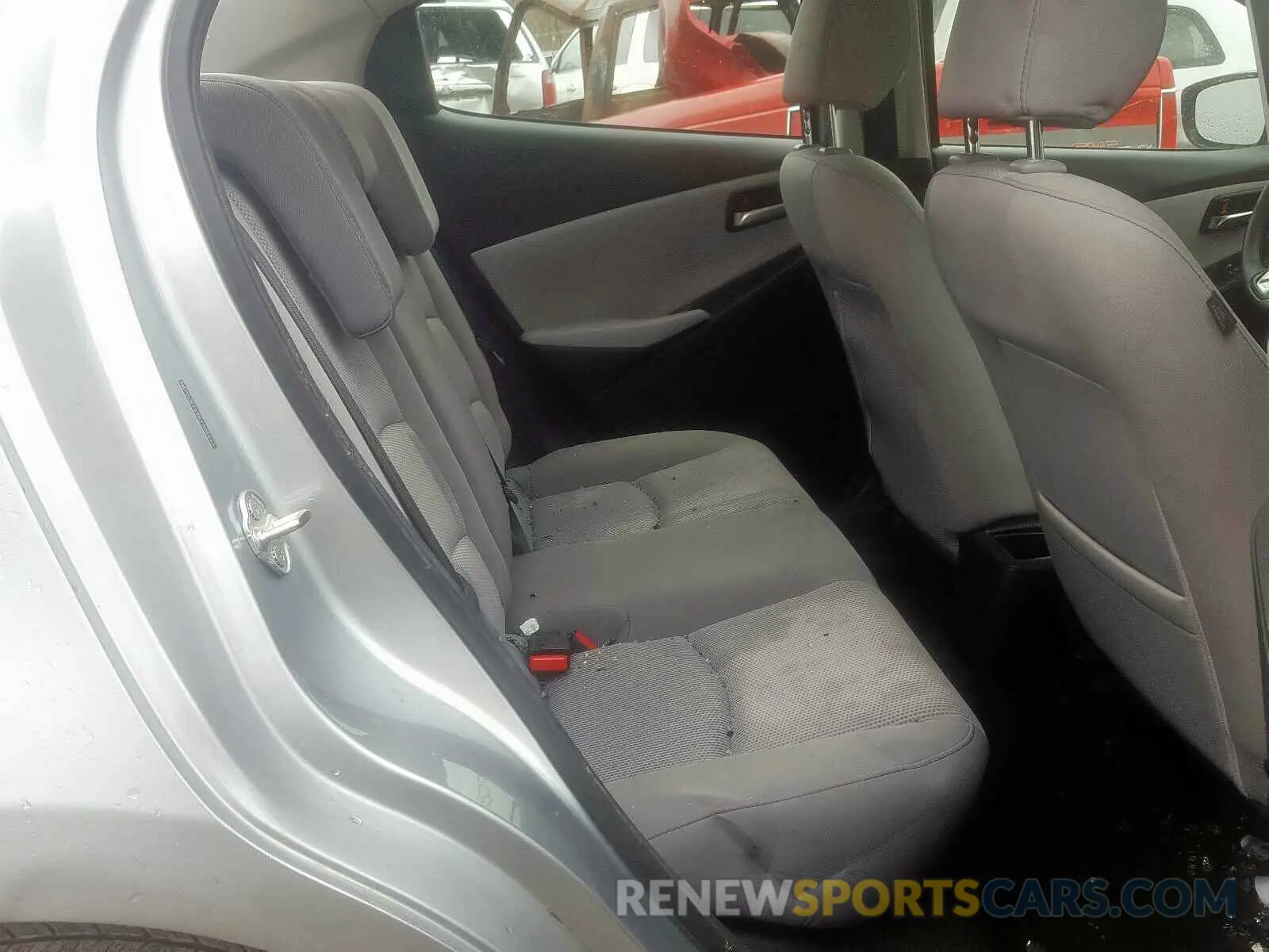 6 Photograph of a damaged car 3MYDLBYV2KY506623 TOYOTA YARIS 2019