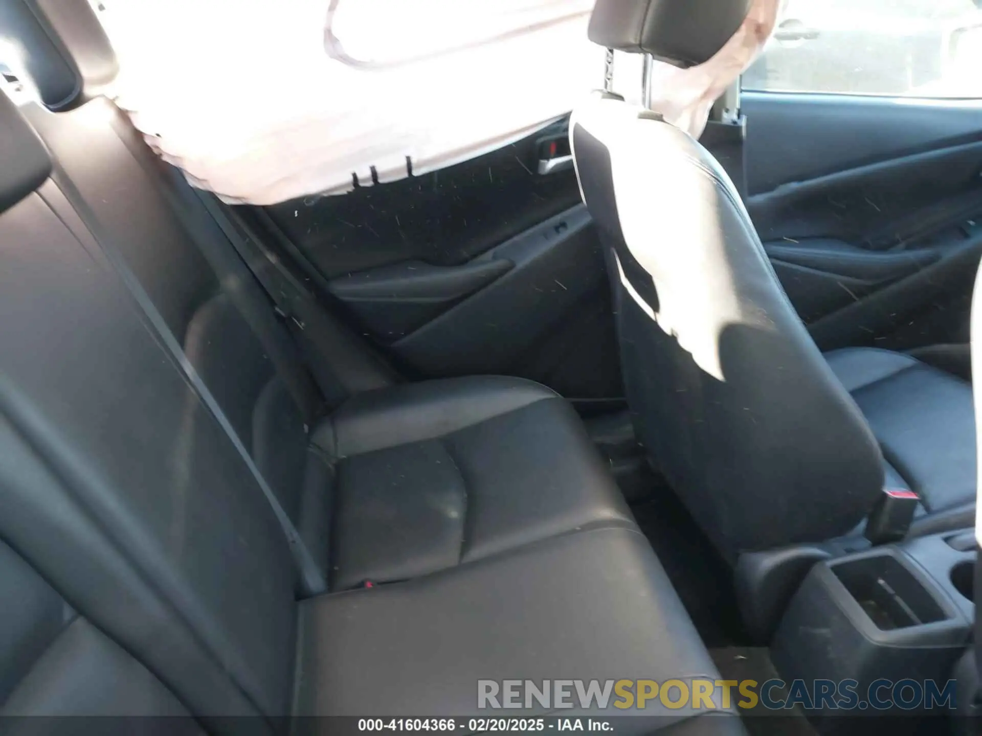 8 Photograph of a damaged car 3MYDLBYV2KY509439 TOYOTA YARIS 2019