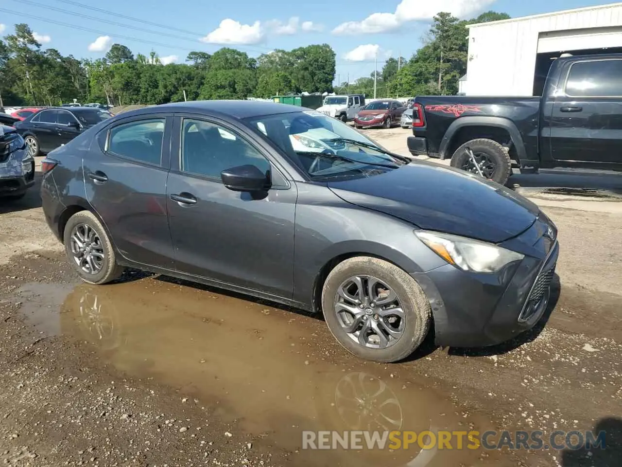 4 Photograph of a damaged car 3MYDLBYV2KY522692 TOYOTA YARIS 2019
