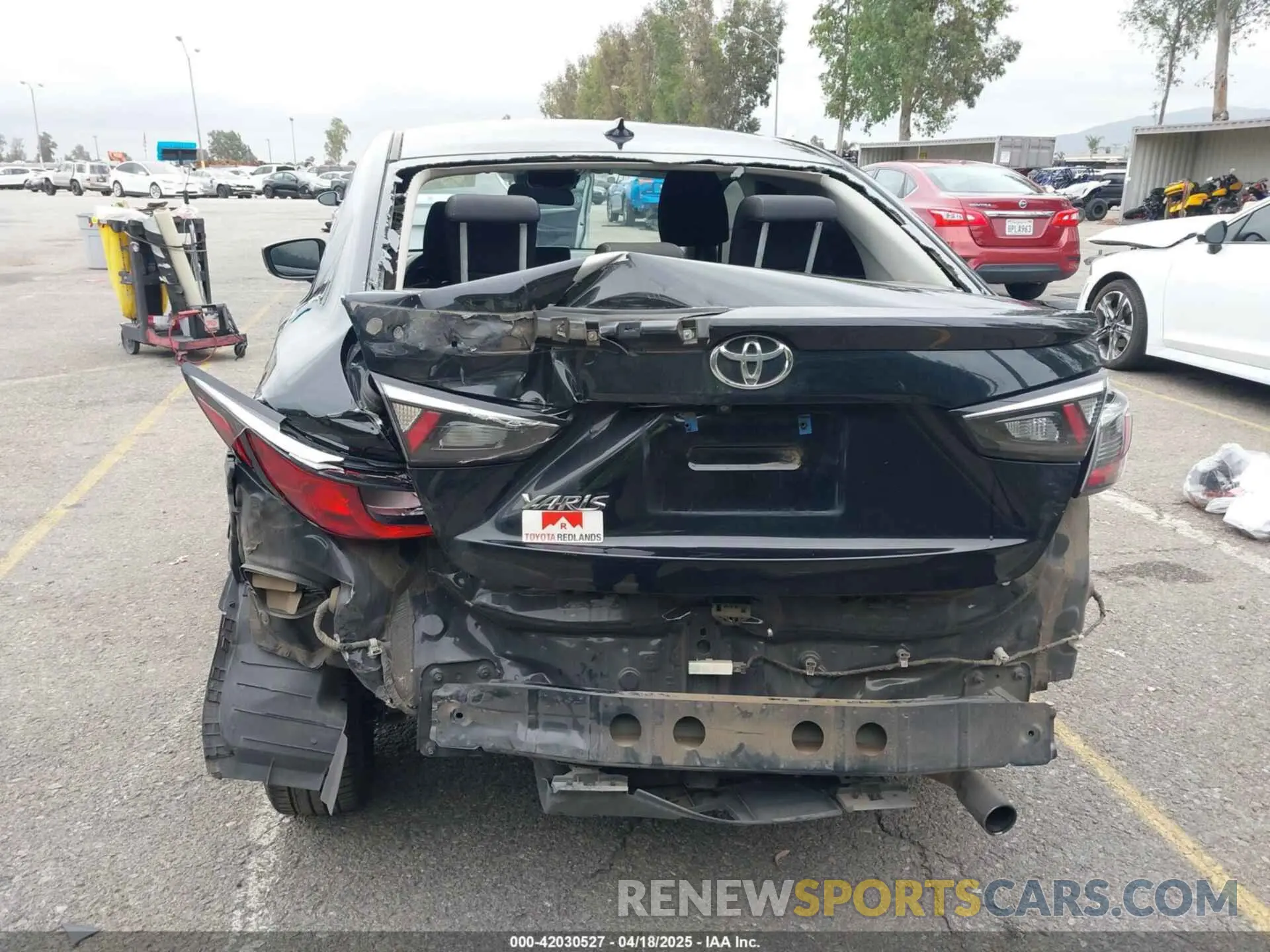 17 Photograph of a damaged car 3MYDLBYV2KY524586 TOYOTA YARIS 2019