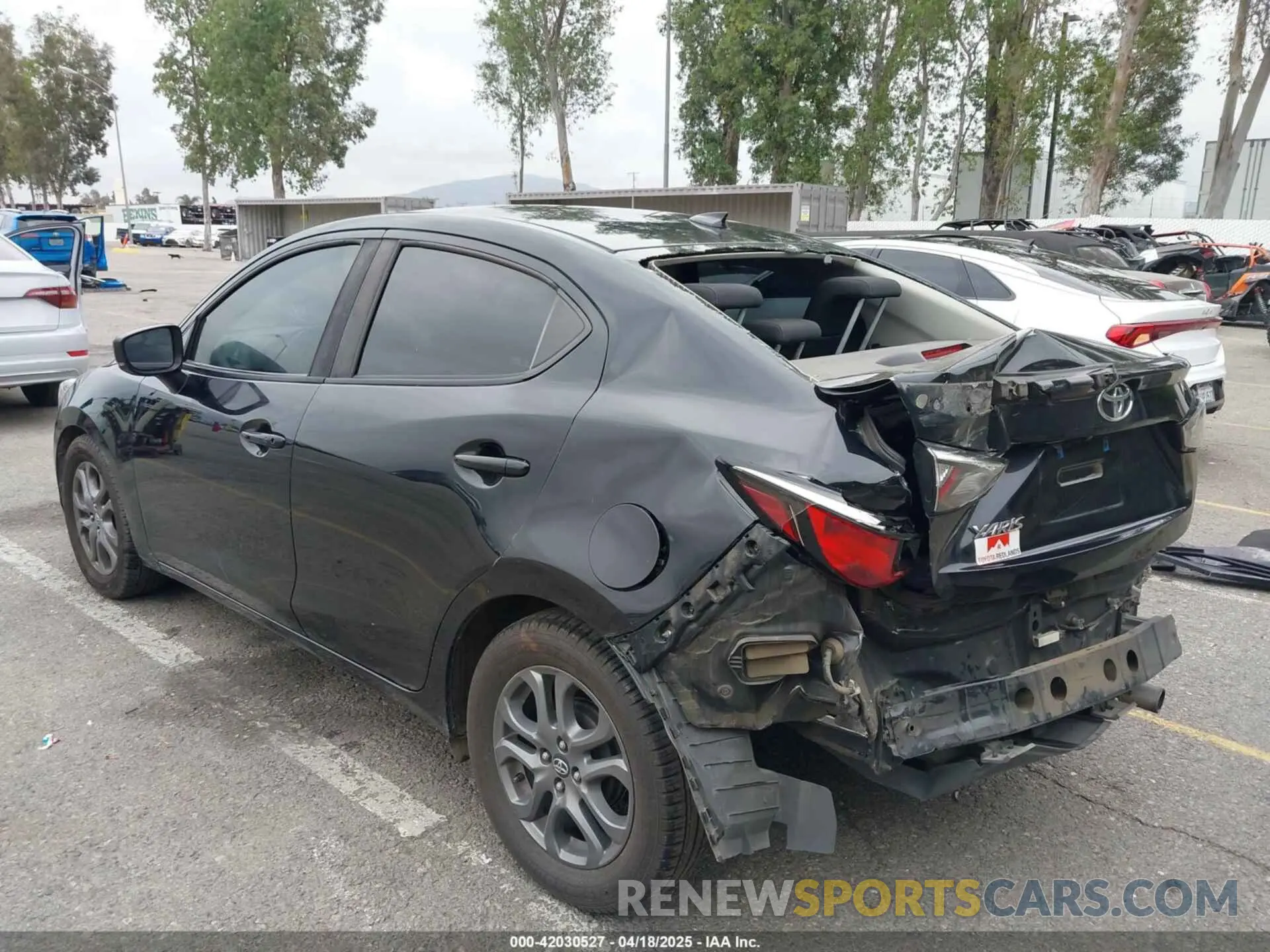 3 Photograph of a damaged car 3MYDLBYV2KY524586 TOYOTA YARIS 2019
