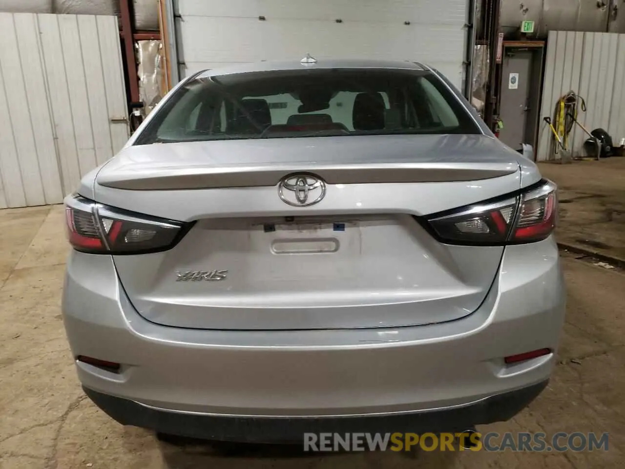 6 Photograph of a damaged car 3MYDLBYV2KY526497 TOYOTA YARIS 2019