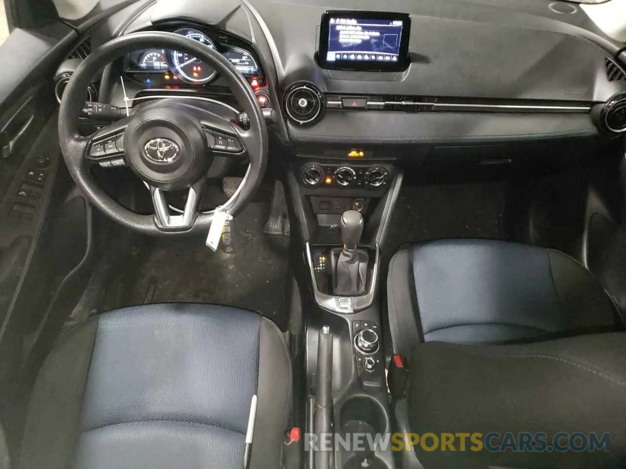 8 Photograph of a damaged car 3MYDLBYV2KY526497 TOYOTA YARIS 2019