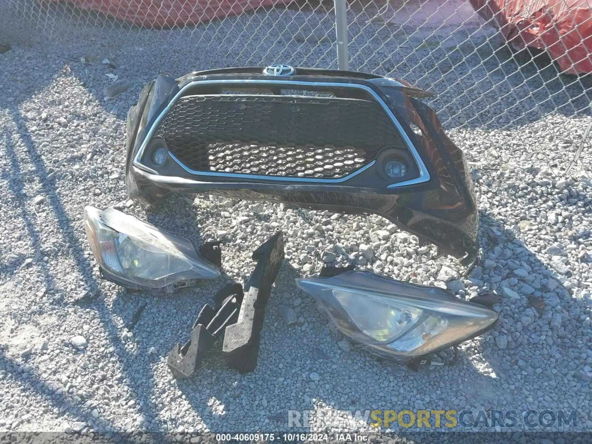 12 Photograph of a damaged car 3MYDLBYV3KY500300 TOYOTA YARIS 2019