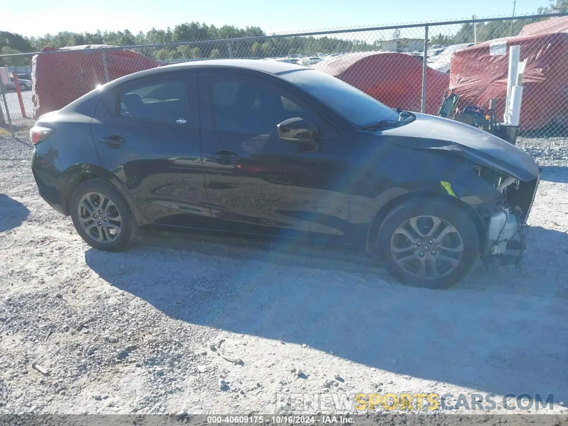 14 Photograph of a damaged car 3MYDLBYV3KY500300 TOYOTA YARIS 2019