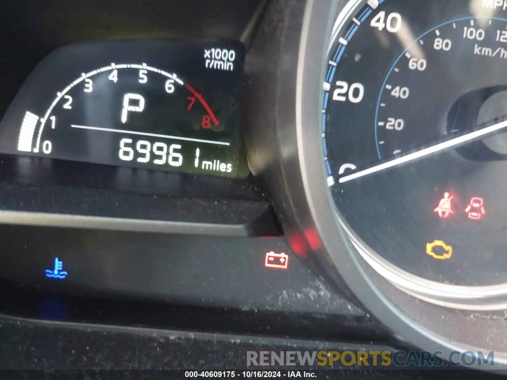 16 Photograph of a damaged car 3MYDLBYV3KY500300 TOYOTA YARIS 2019