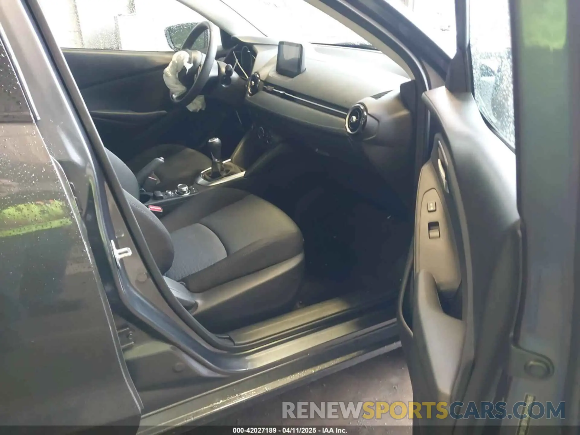 5 Photograph of a damaged car 3MYDLBYV3KY508686 TOYOTA YARIS 2019