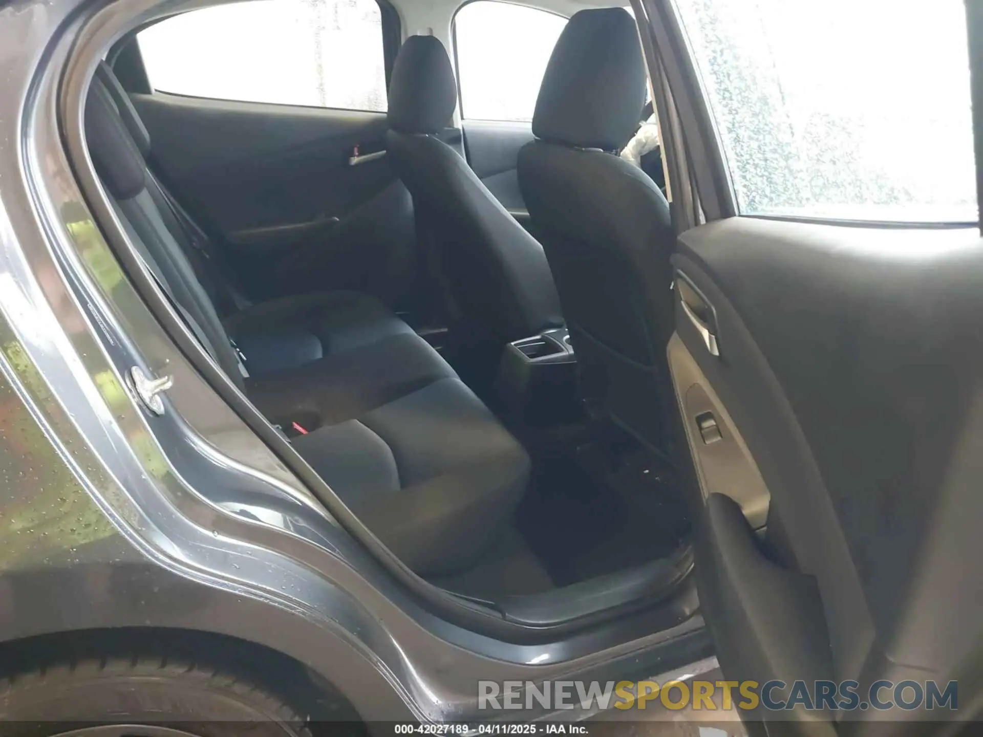 8 Photograph of a damaged car 3MYDLBYV3KY508686 TOYOTA YARIS 2019