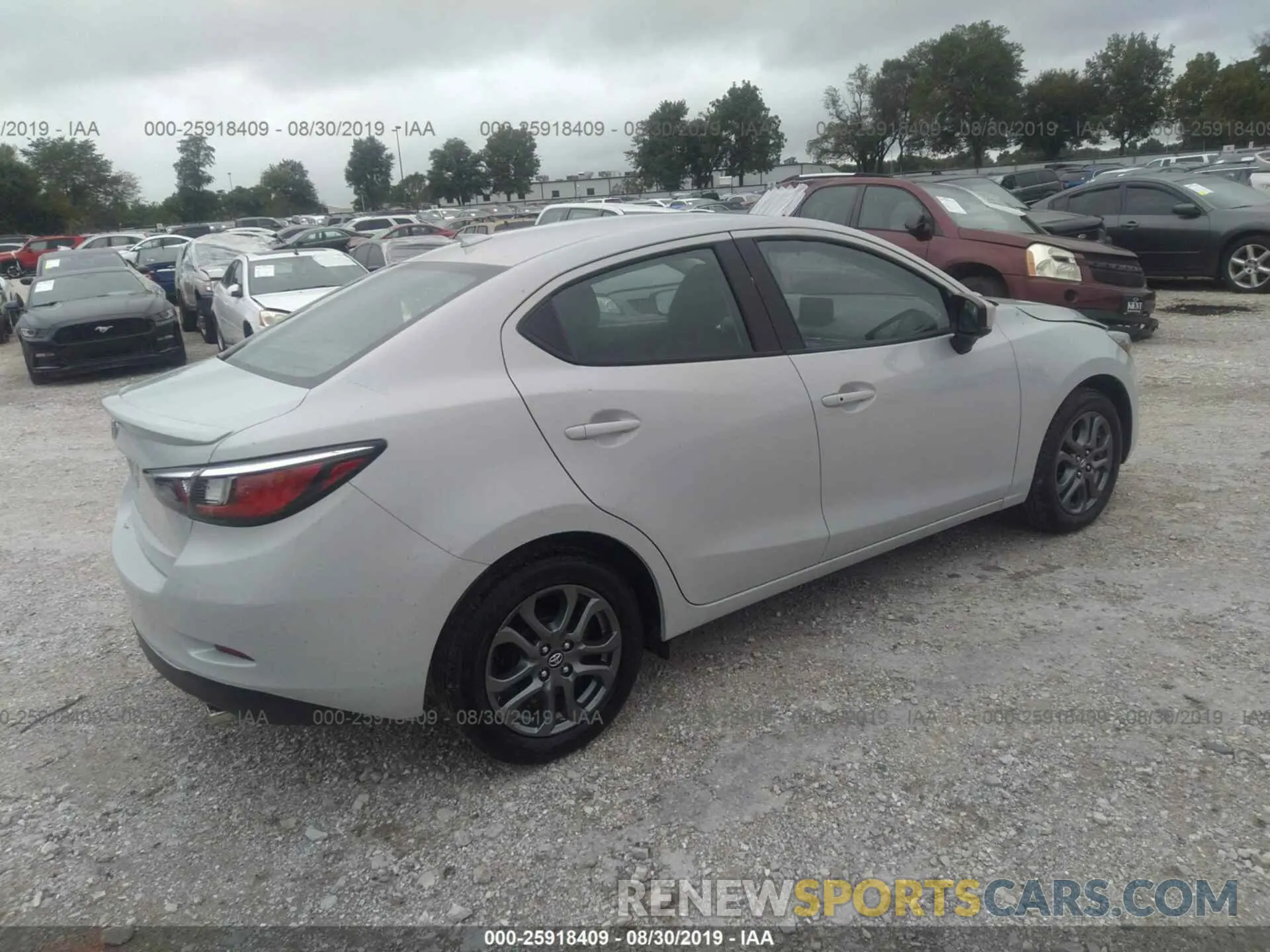 4 Photograph of a damaged car 3MYDLBYV3KY511815 TOYOTA YARIS 2019