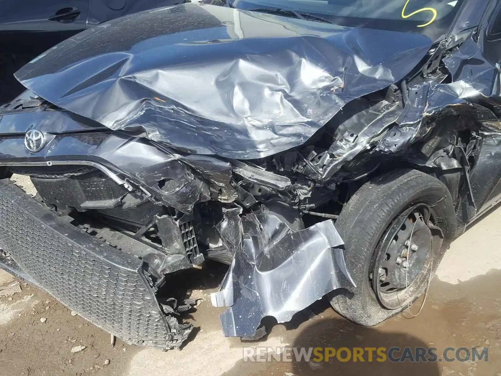 9 Photograph of a damaged car 3MYDLBYV3KY517047 TOYOTA YARIS 2019