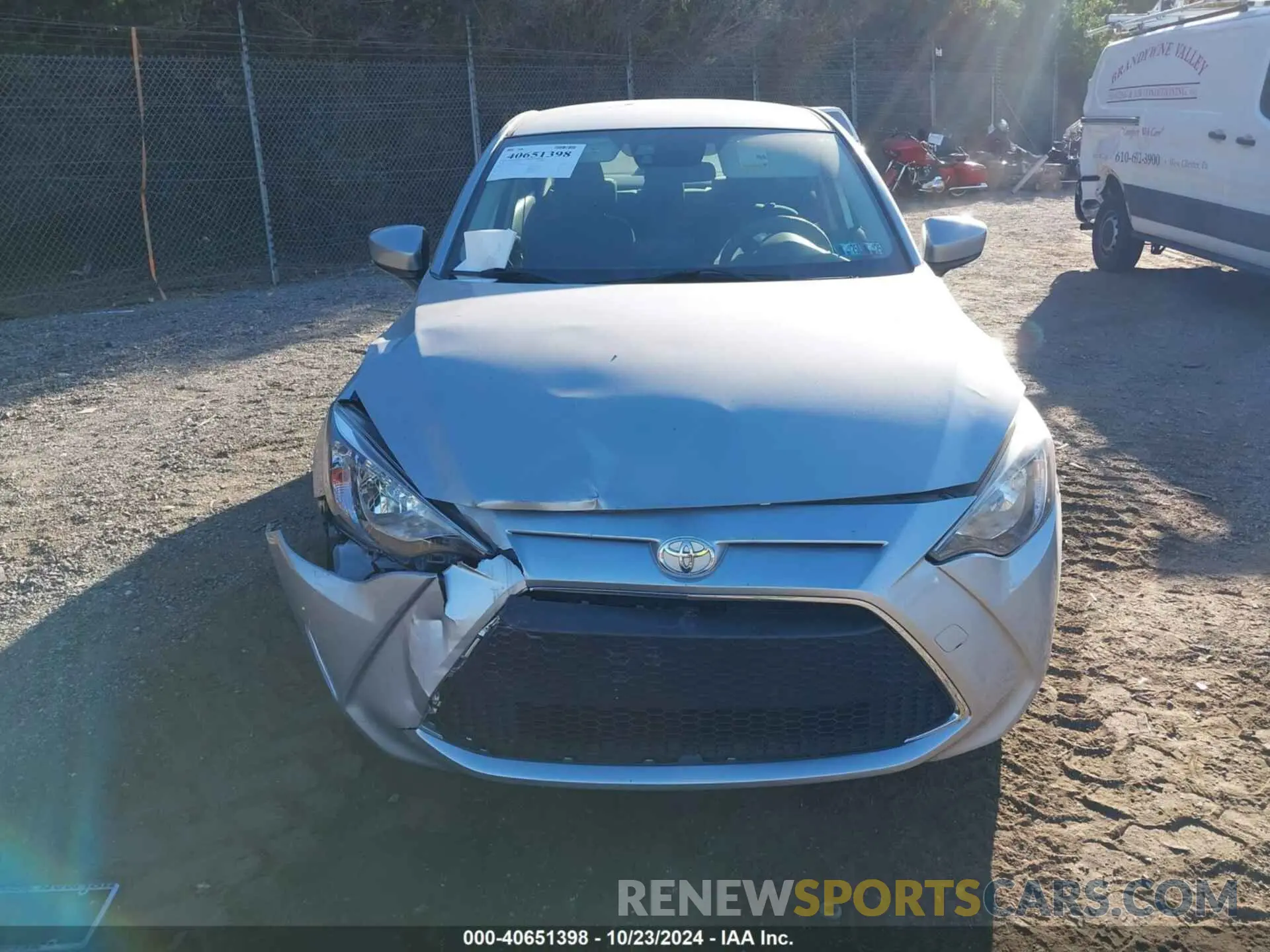 12 Photograph of a damaged car 3MYDLBYV3KY519459 TOYOTA YARIS 2019