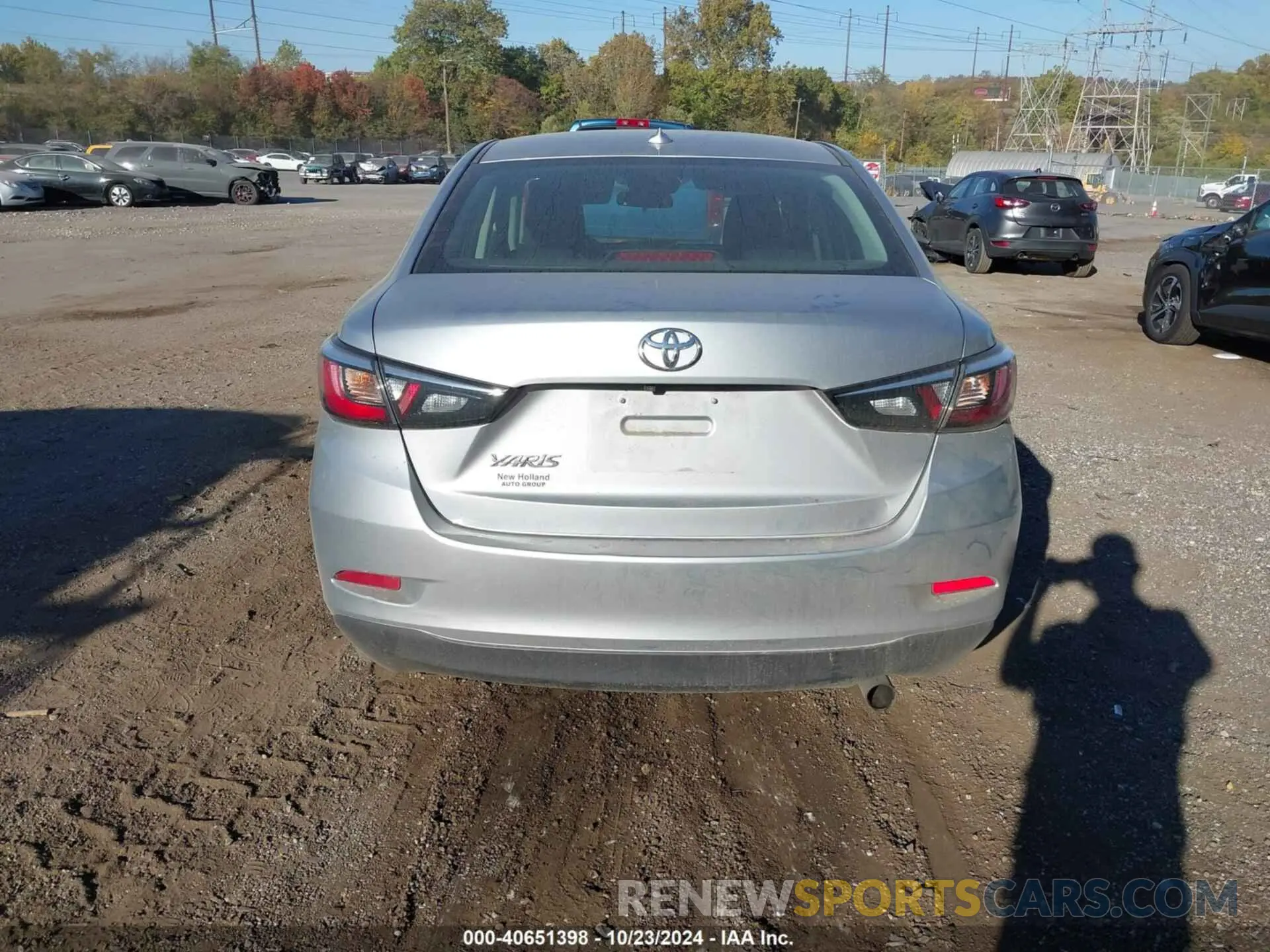 16 Photograph of a damaged car 3MYDLBYV3KY519459 TOYOTA YARIS 2019