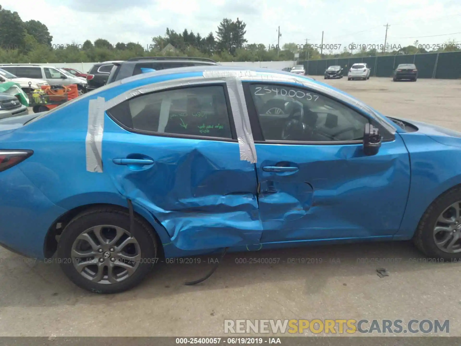 6 Photograph of a damaged car 3MYDLBYV3KY524256 TOYOTA YARIS 2019