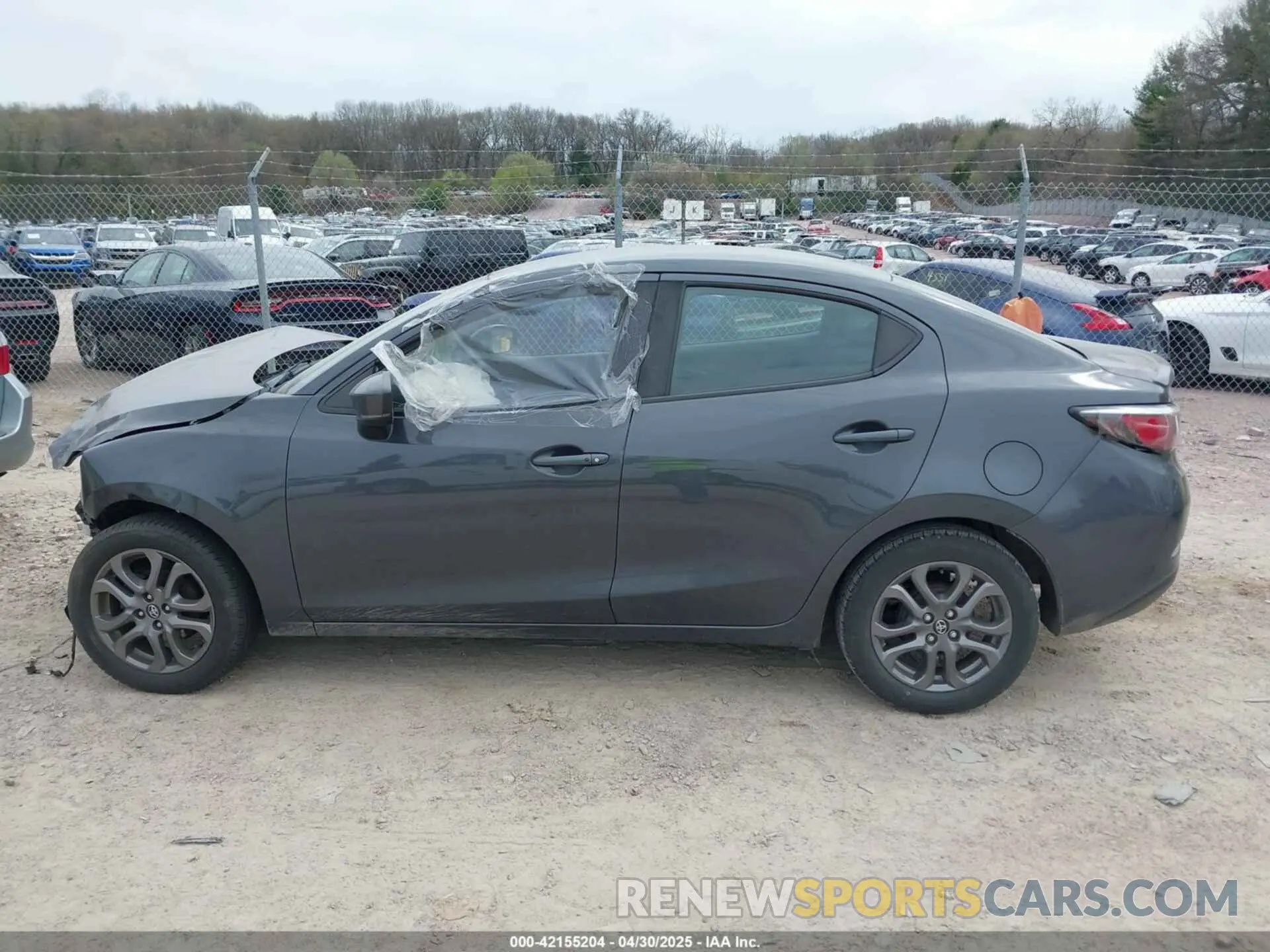 14 Photograph of a damaged car 3MYDLBYV4KY501407 TOYOTA YARIS 2019