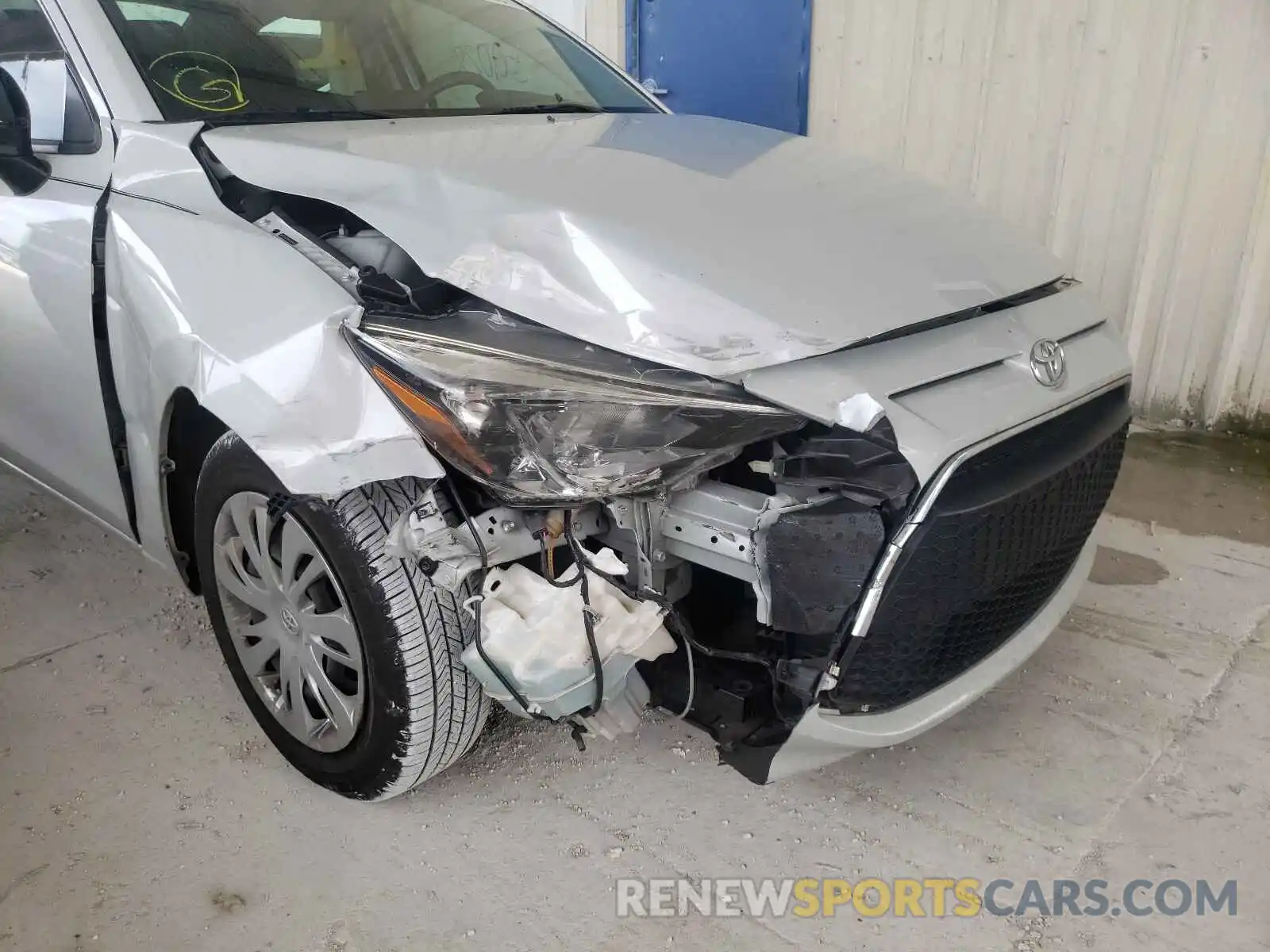 9 Photograph of a damaged car 3MYDLBYV4KY504596 TOYOTA YARIS 2019