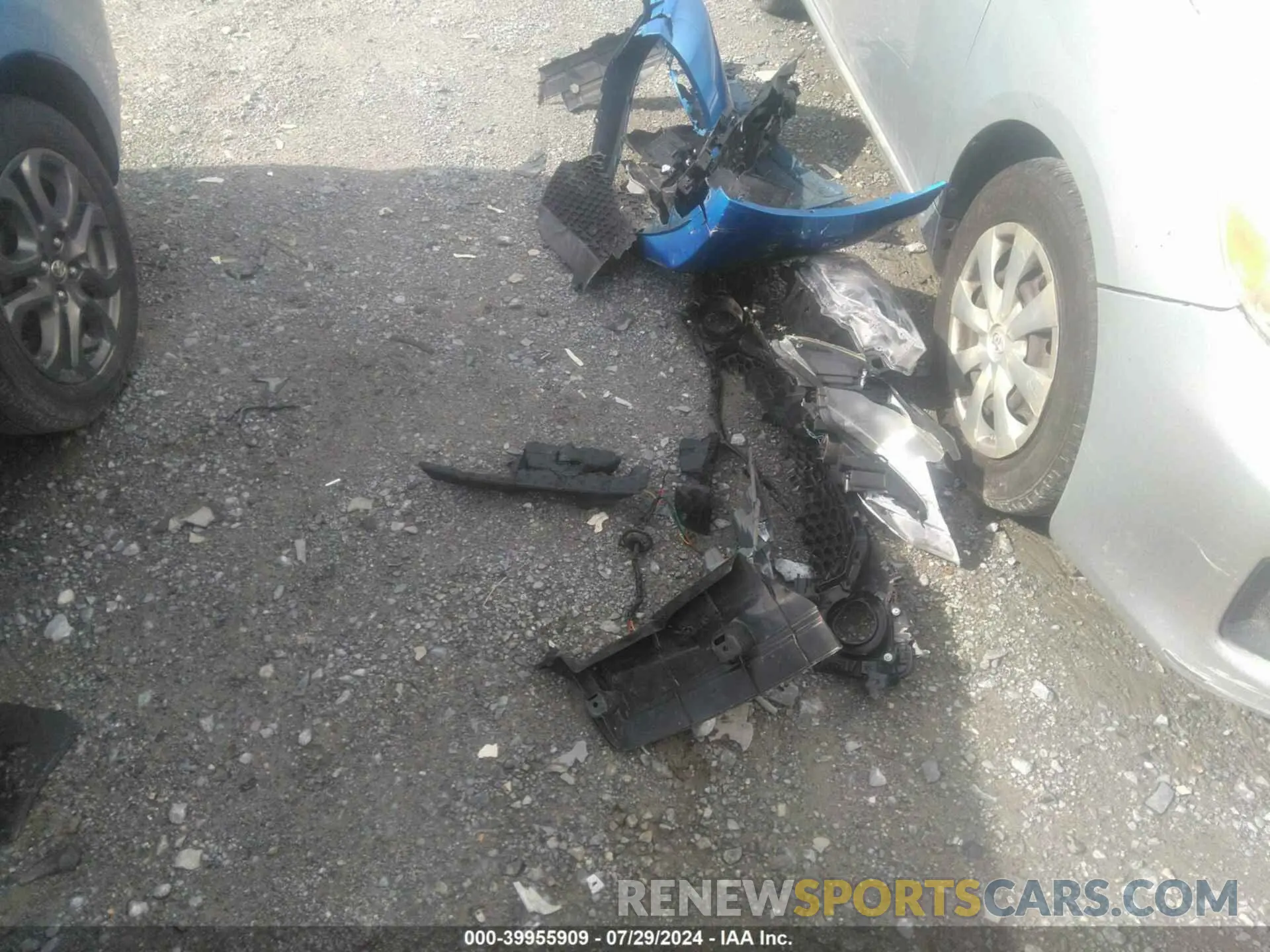 12 Photograph of a damaged car 3MYDLBYV4KY511631 TOYOTA YARIS 2019