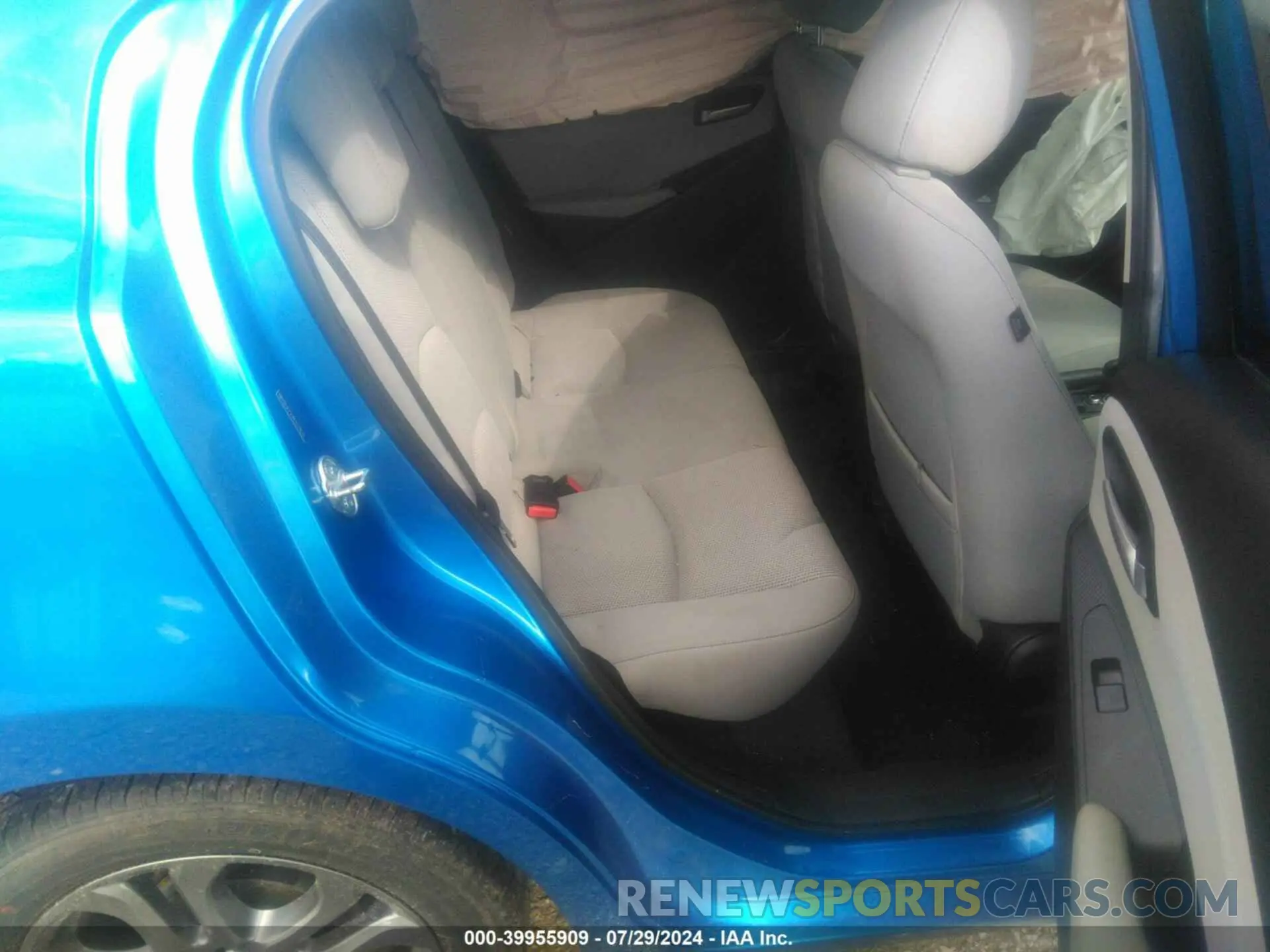 8 Photograph of a damaged car 3MYDLBYV4KY511631 TOYOTA YARIS 2019
