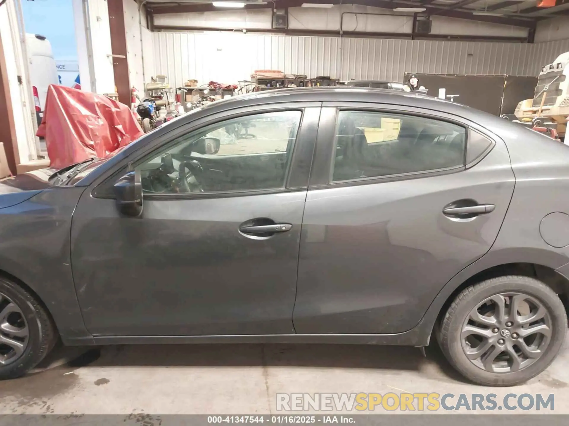 15 Photograph of a damaged car 3MYDLBYV4KY514254 TOYOTA YARIS 2019