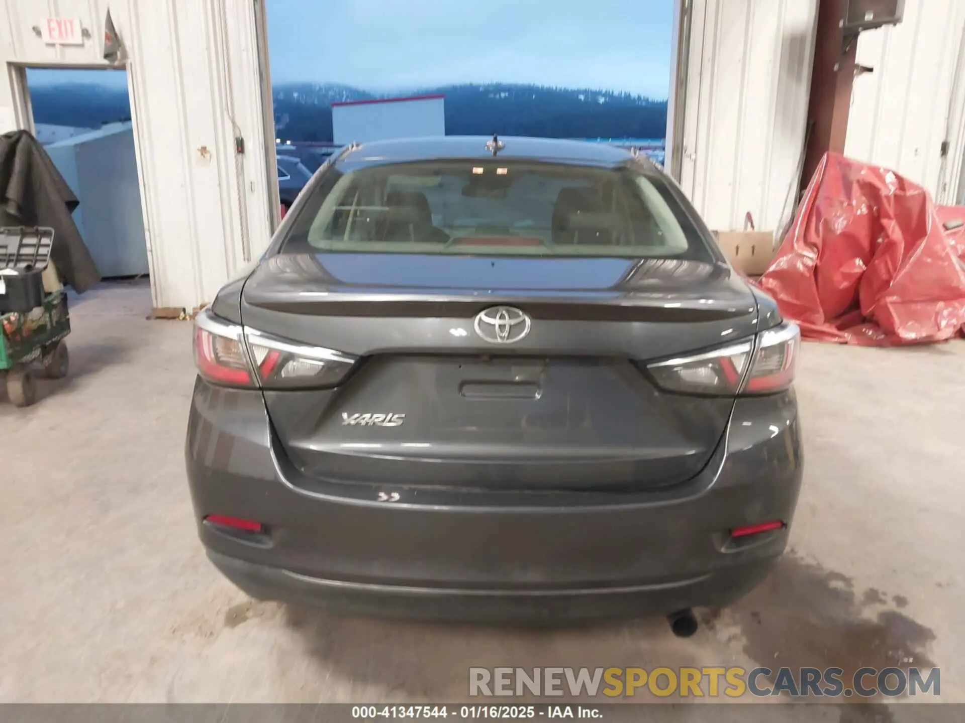 17 Photograph of a damaged car 3MYDLBYV4KY514254 TOYOTA YARIS 2019