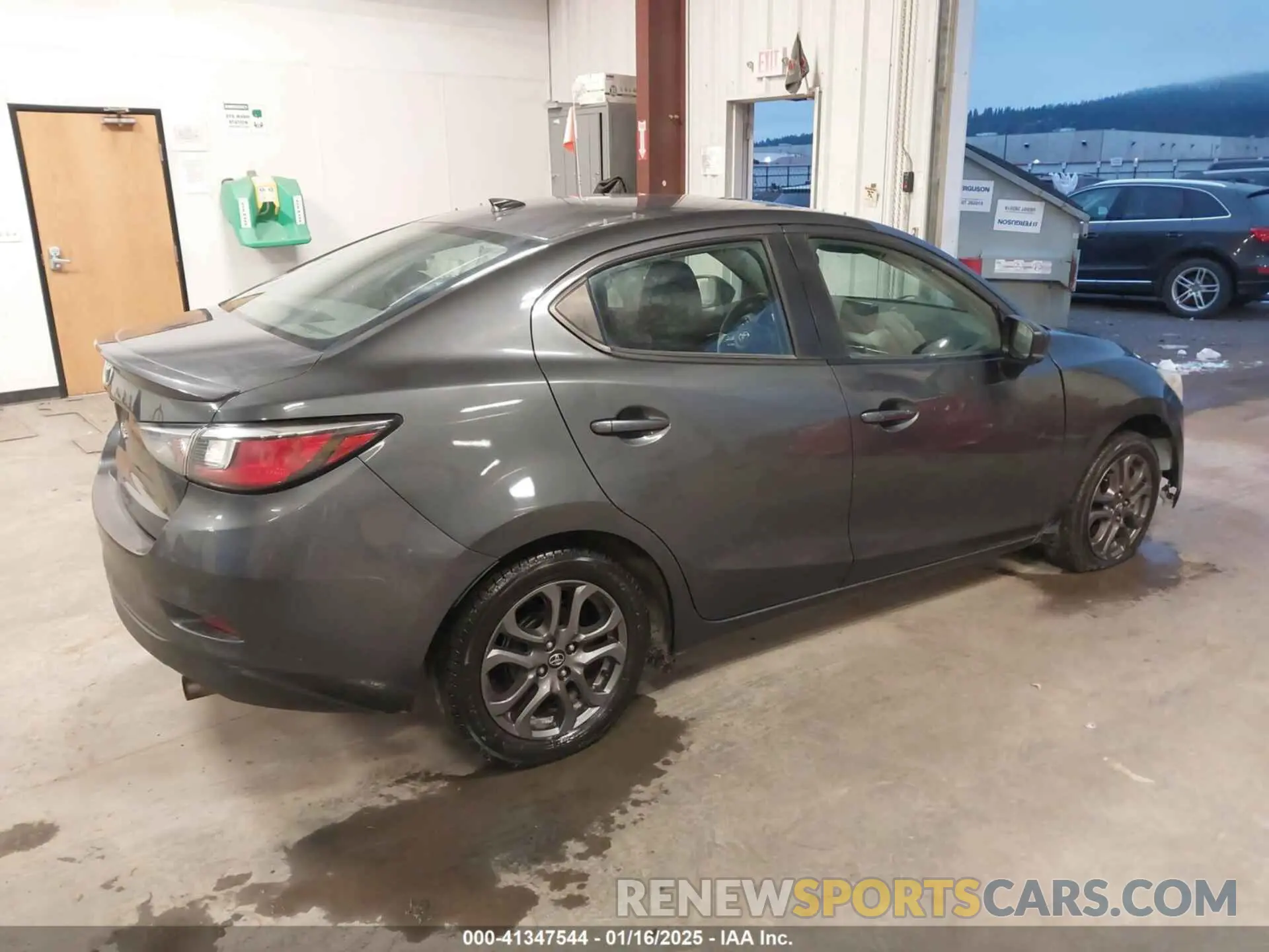4 Photograph of a damaged car 3MYDLBYV4KY514254 TOYOTA YARIS 2019