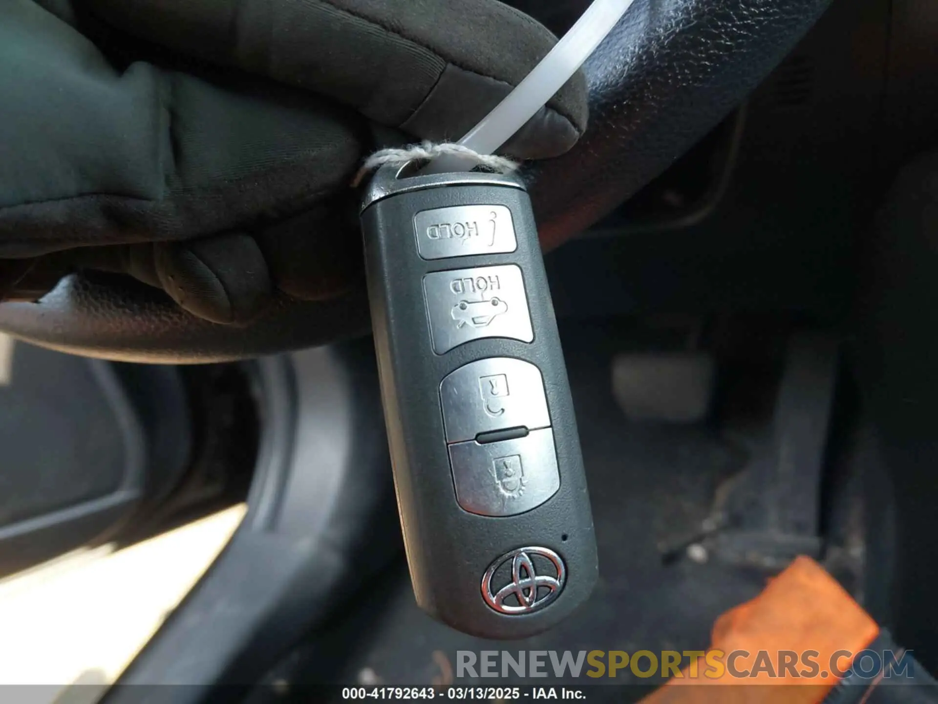 11 Photograph of a damaged car 3MYDLBYV4KY516277 TOYOTA YARIS 2019