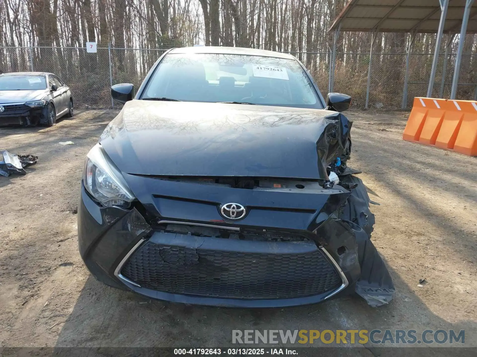 12 Photograph of a damaged car 3MYDLBYV4KY516277 TOYOTA YARIS 2019