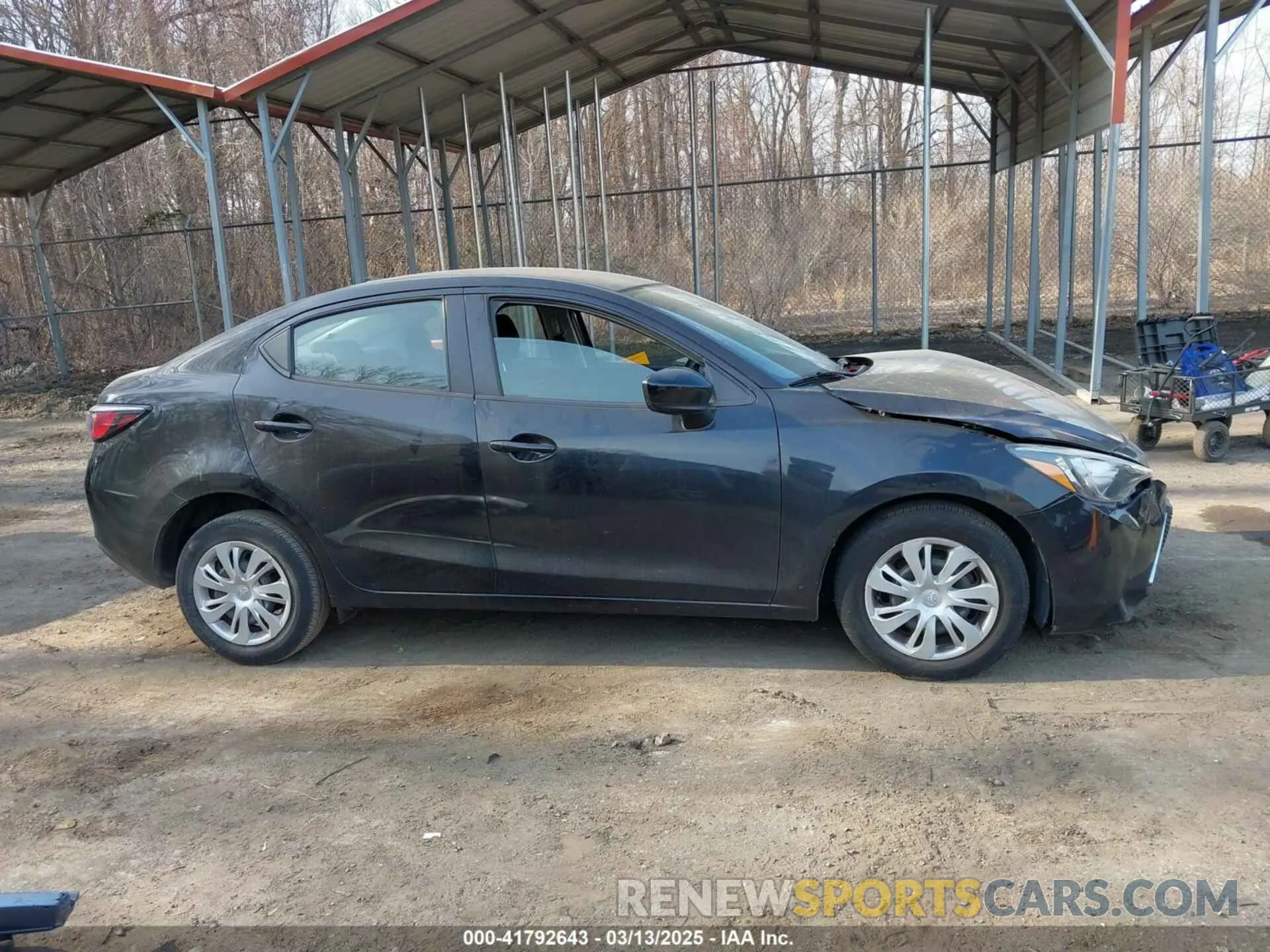 13 Photograph of a damaged car 3MYDLBYV4KY516277 TOYOTA YARIS 2019
